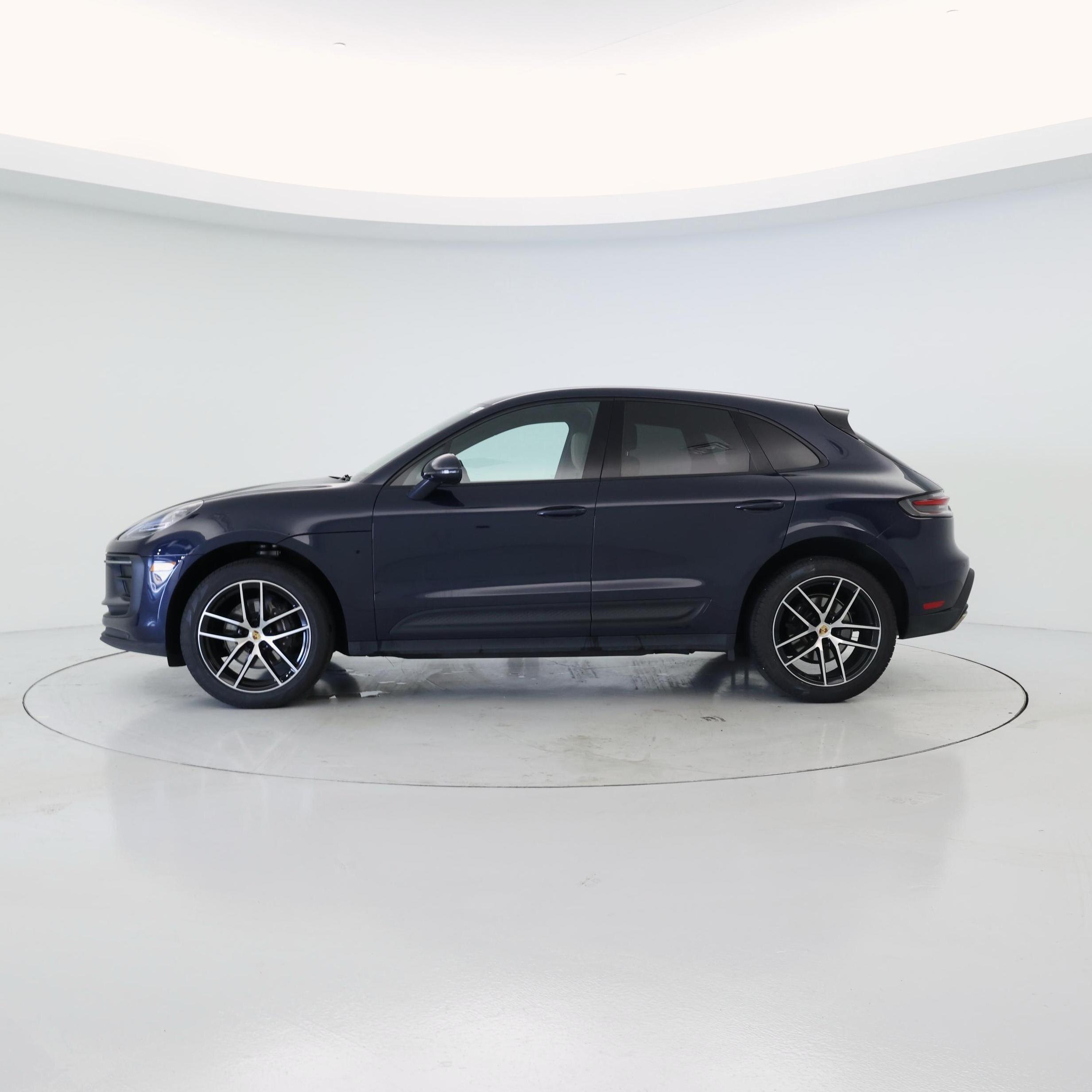 Thumbnail: 2023 Porsche Macan - 3