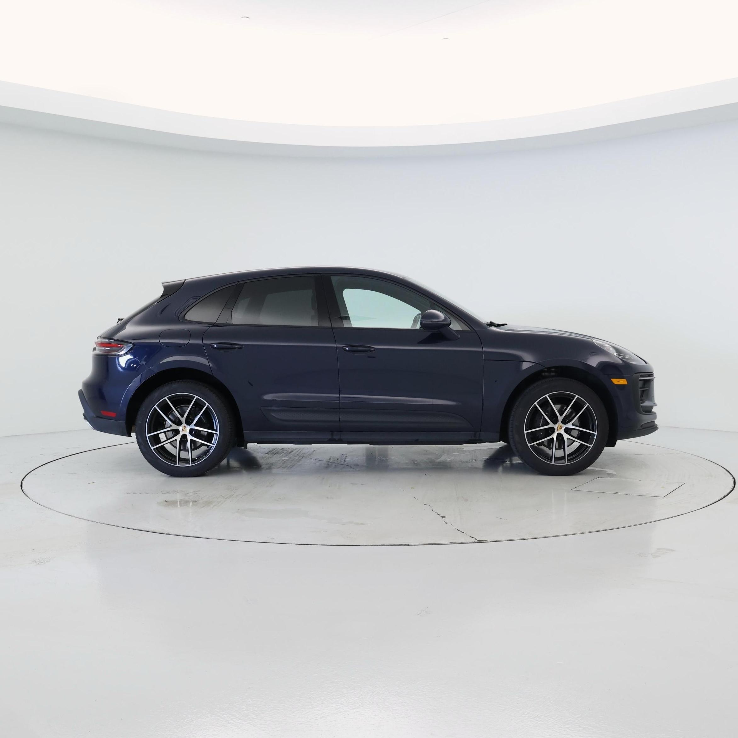 Thumbnail: 2023 Porsche Macan - 7