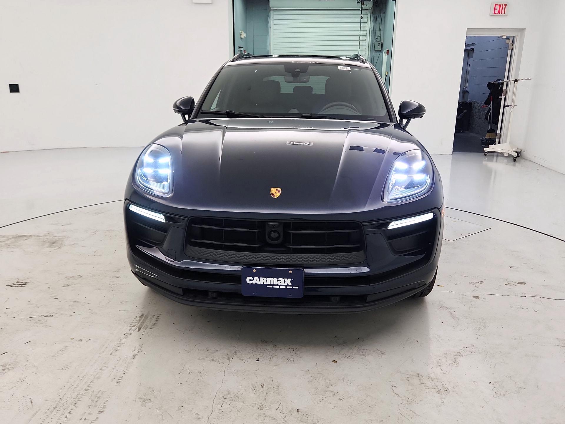 Thumbnail: 2023 Porsche Macan - 2