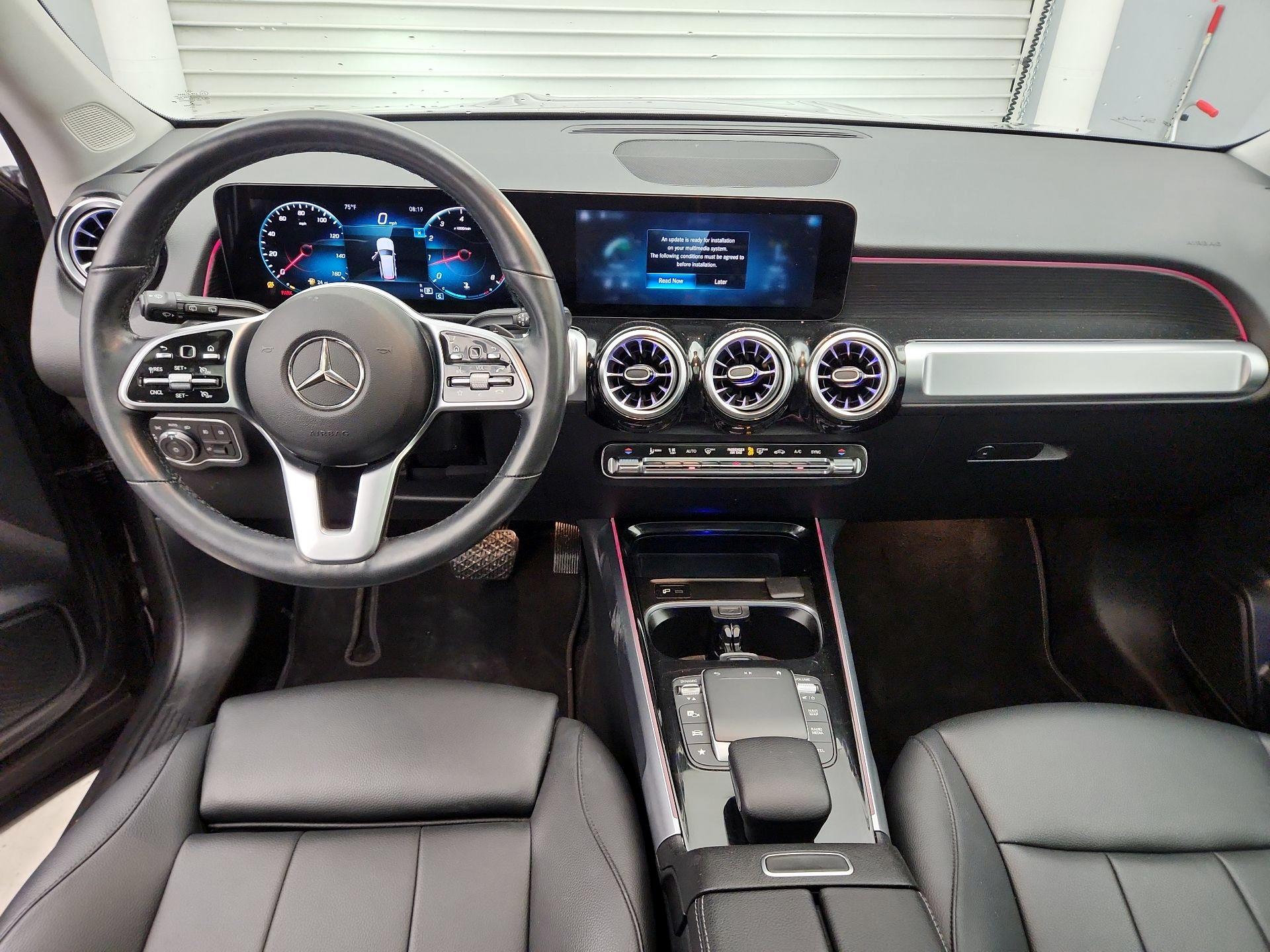 Thumbnail: 2022 Mercedes-Benz GLB - 9