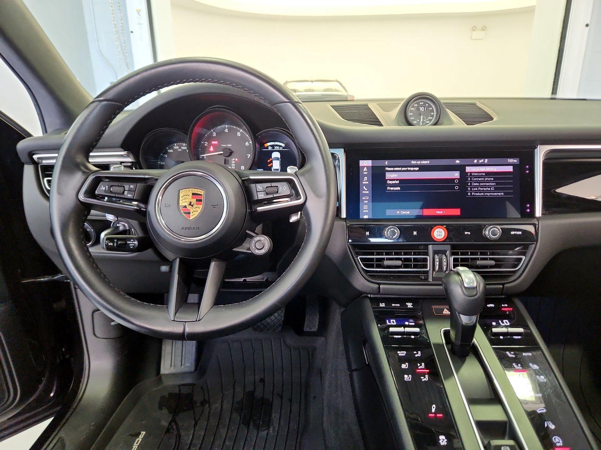 Thumbnail: 2023 Porsche Macan - 9