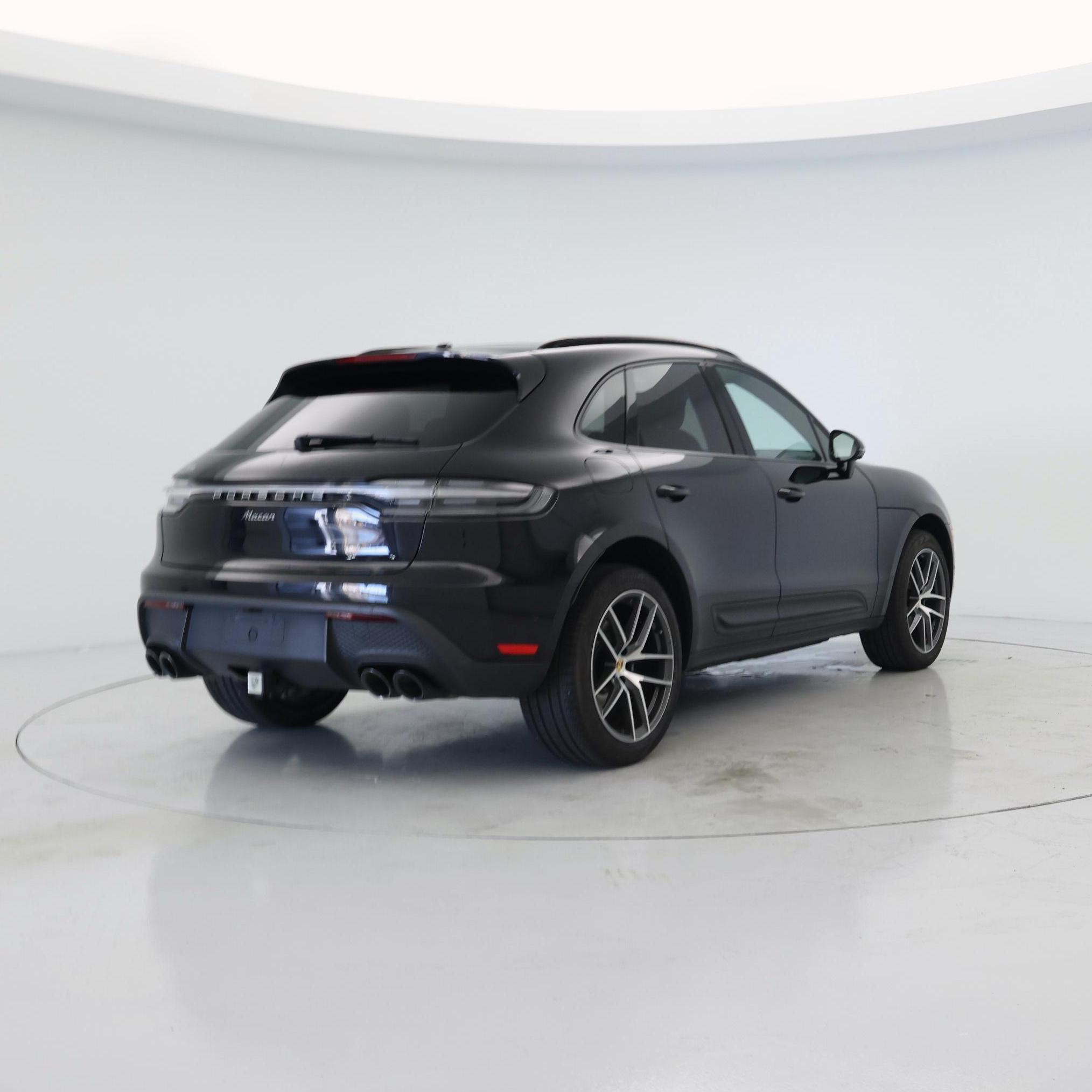 Thumbnail: 2023 Porsche Macan - 8