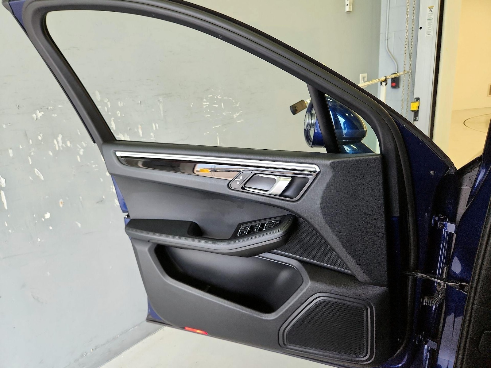 2022 Porsche Macan Base - Photo 13