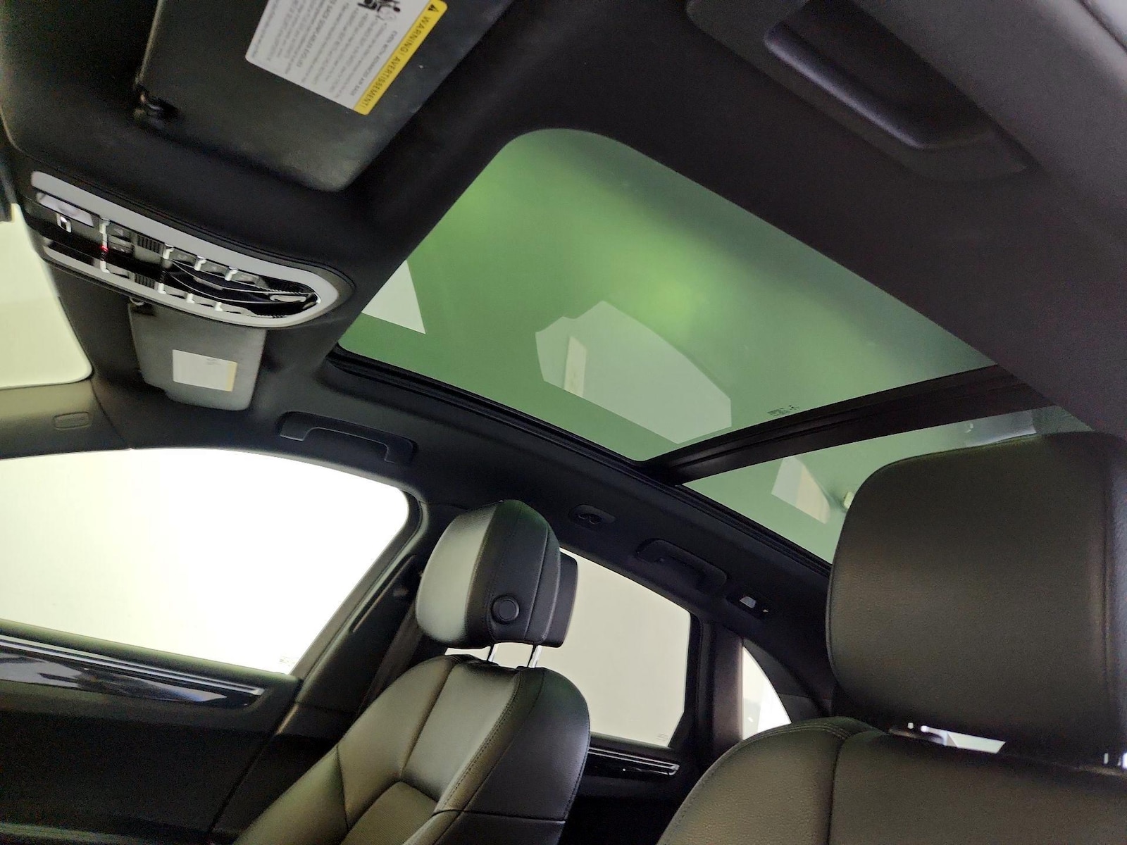 2022 Porsche Macan Base - Photo 21