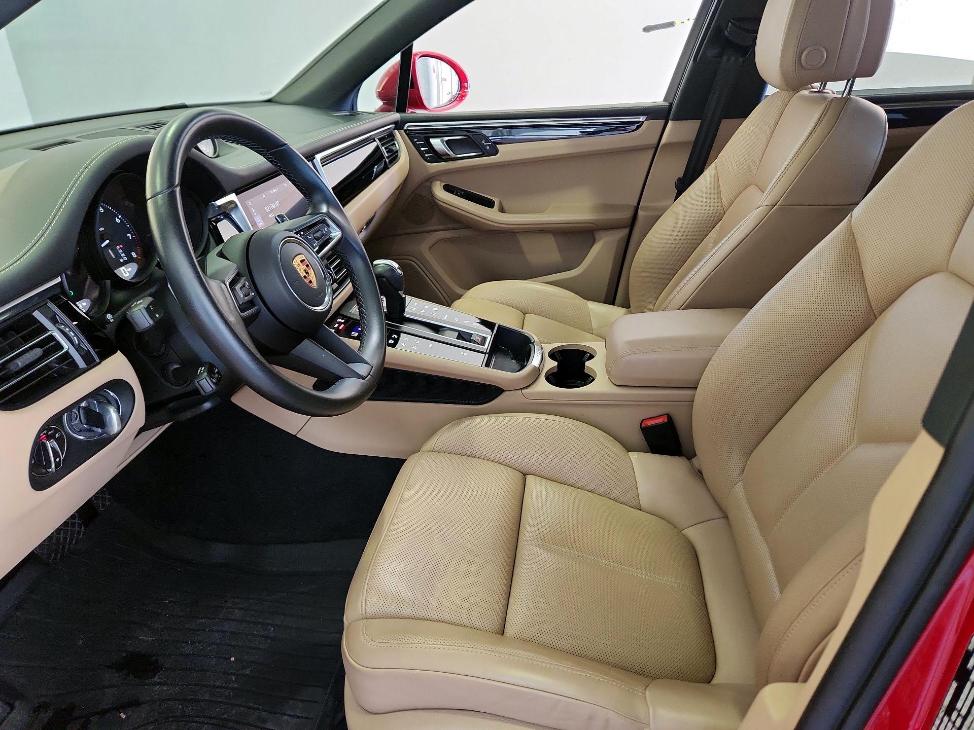 Thumbnail: 2023 Porsche Macan - 11