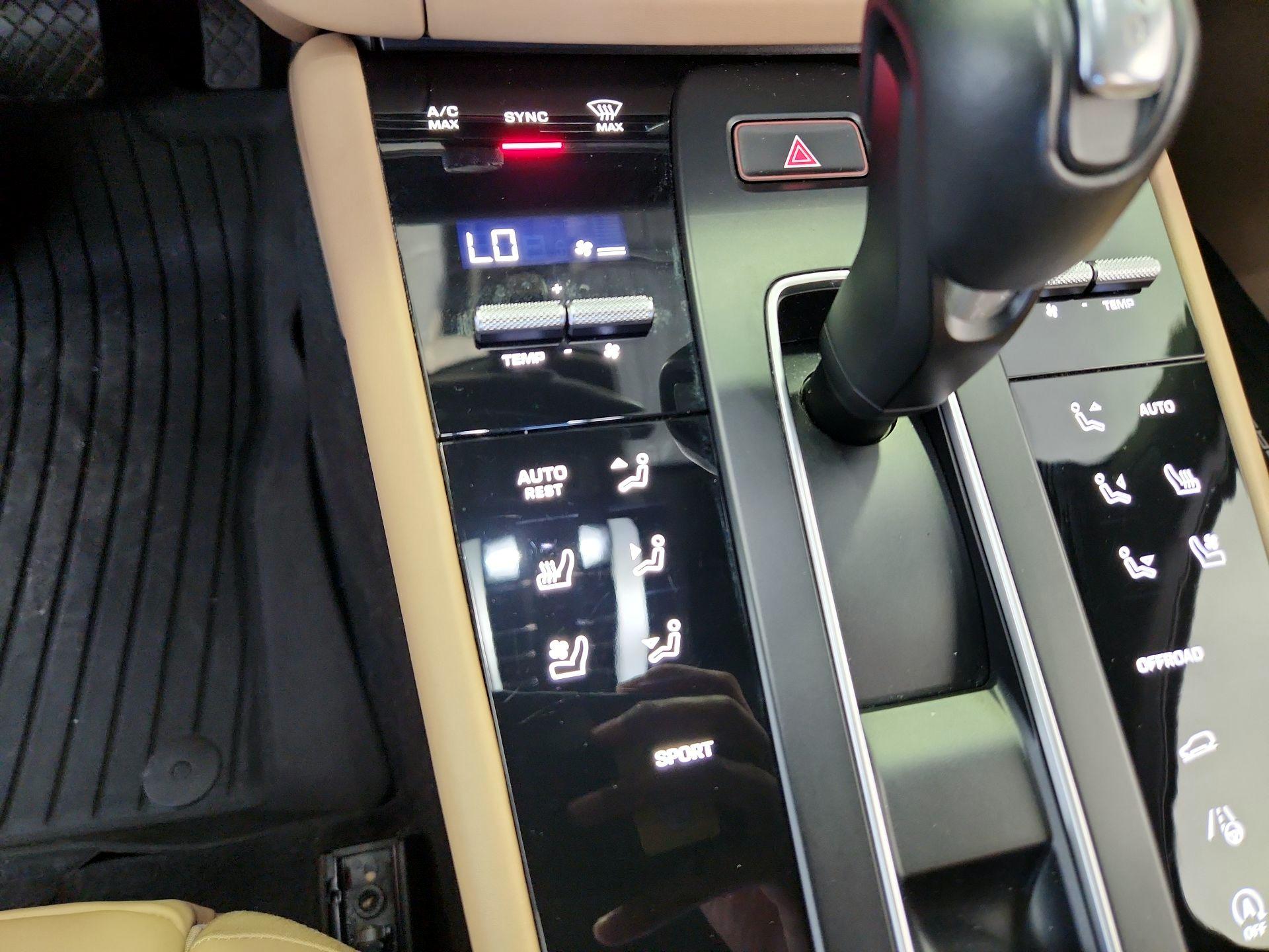 Thumbnail: 2023 Porsche Macan - 16