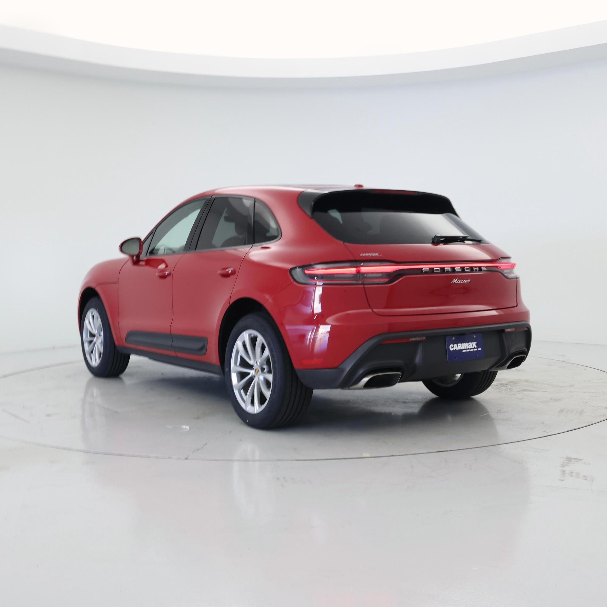 Thumbnail: 2023 Porsche Macan - 2