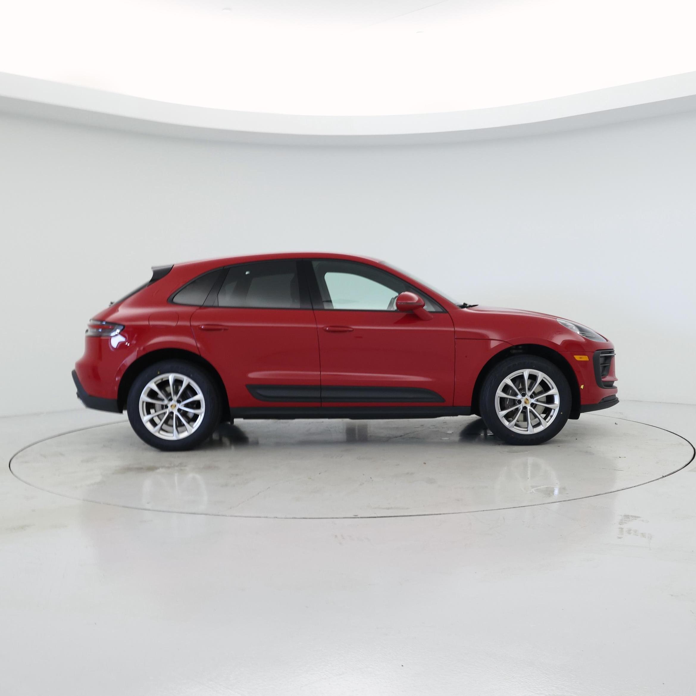 Thumbnail: 2023 Porsche Macan - 7