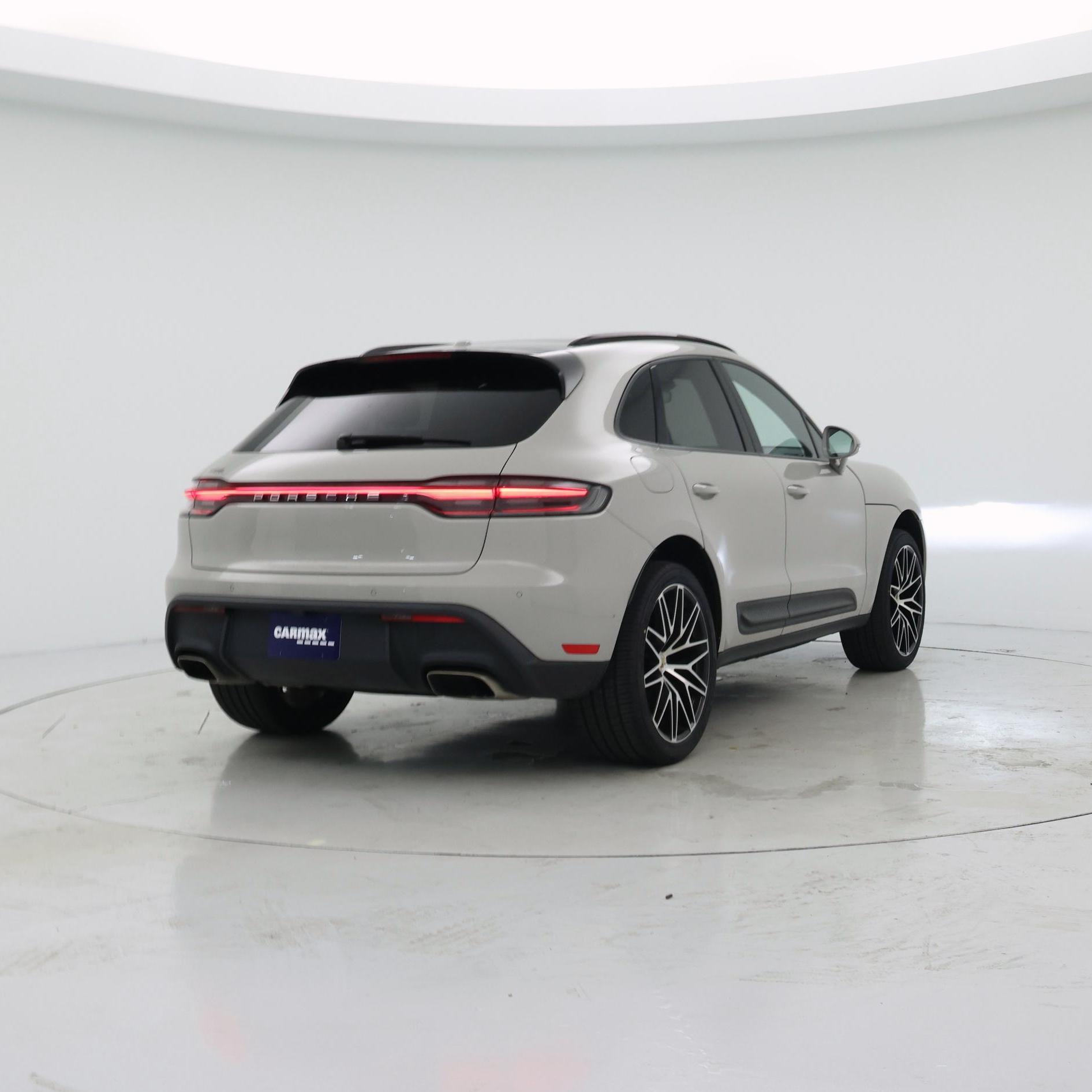Thumbnail: 2023 Porsche Macan - 8