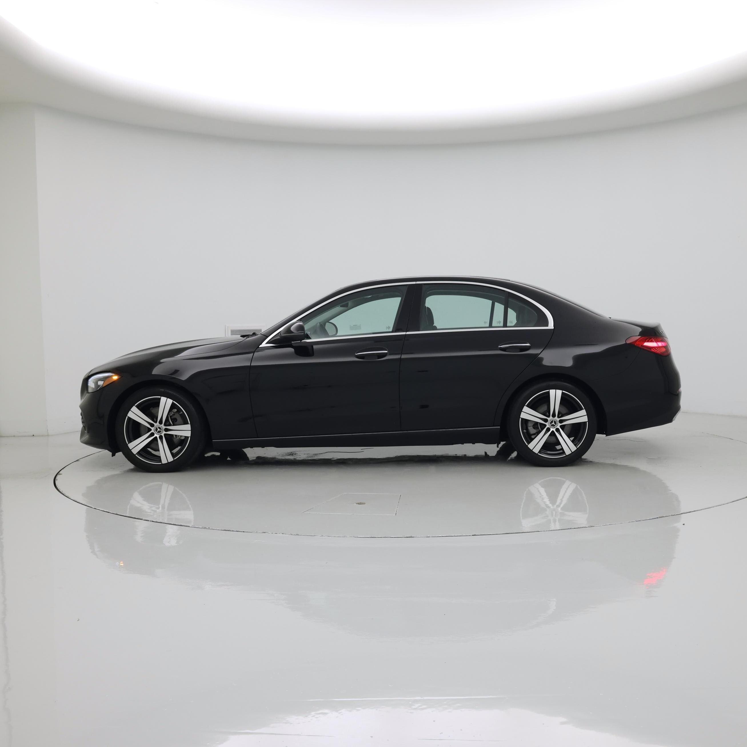 Thumbnail: 2025 Mercedes-Benz C-Class - 3