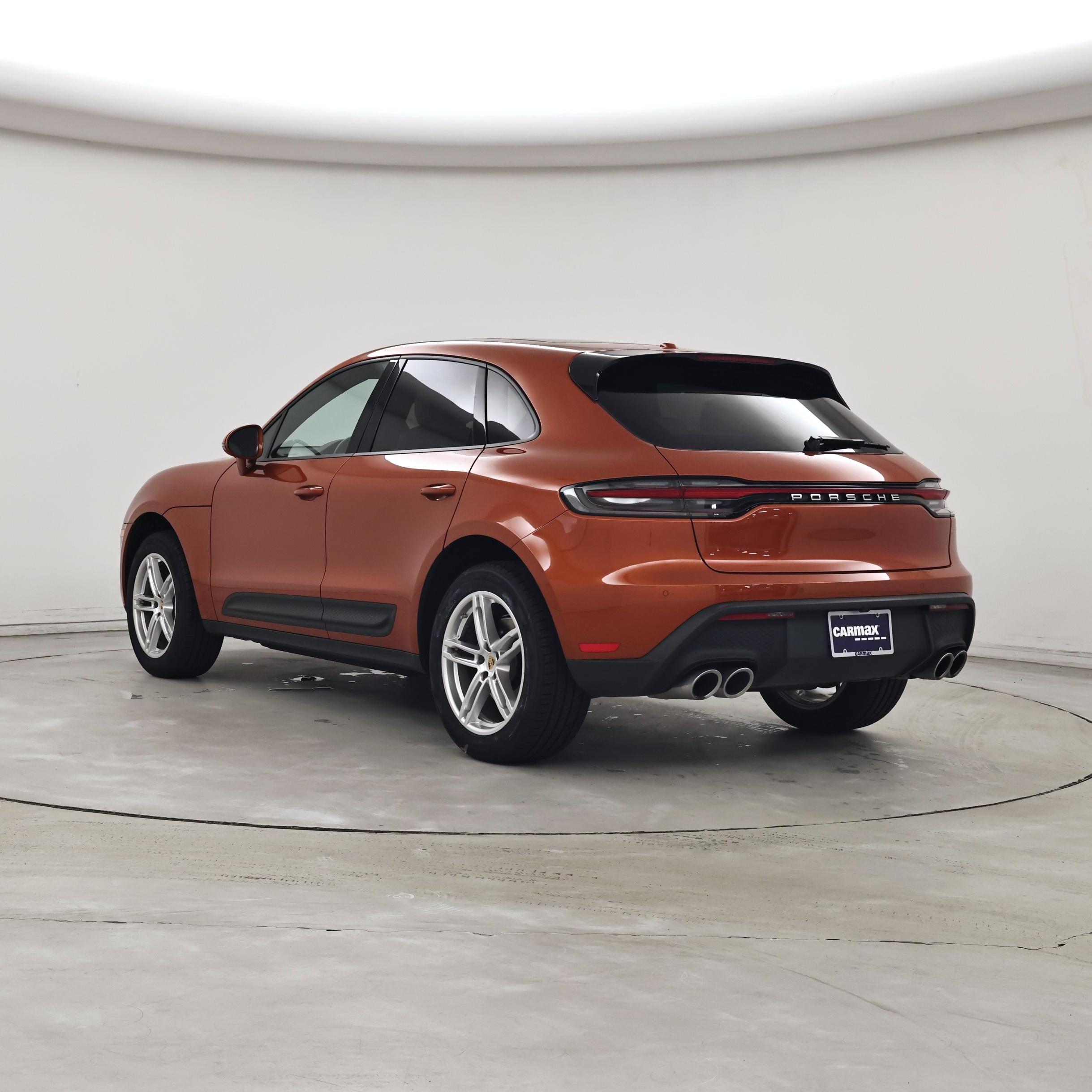 Thumbnail: 2023 Porsche Macan - 2
