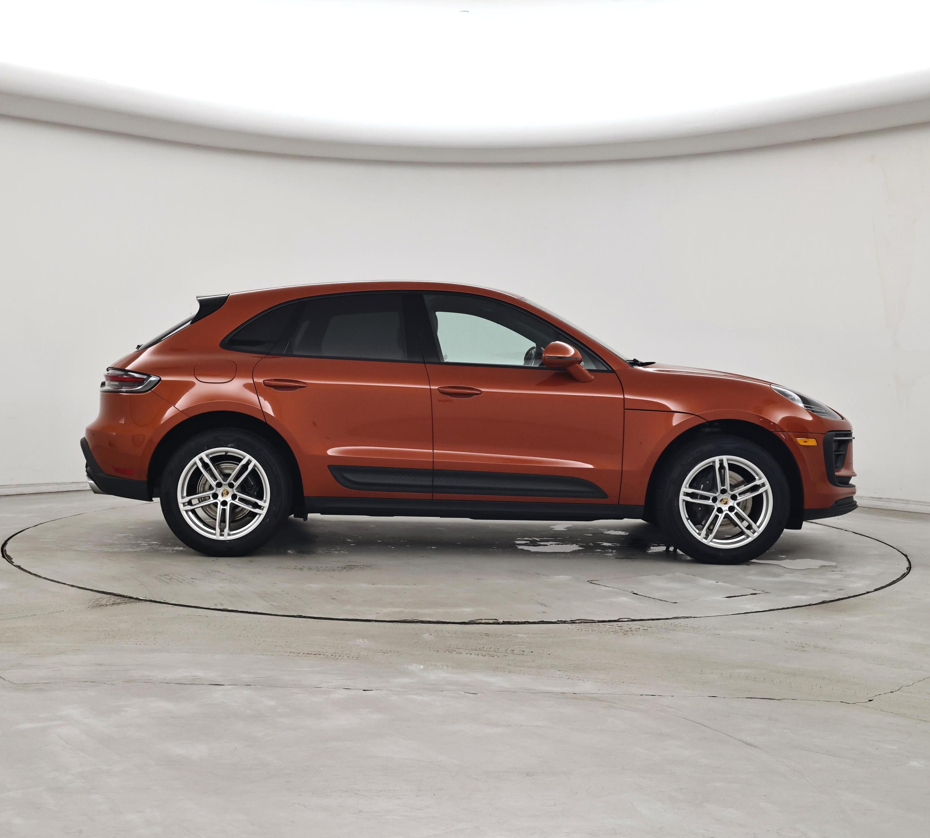 Thumbnail: 2023 Porsche Macan - 7