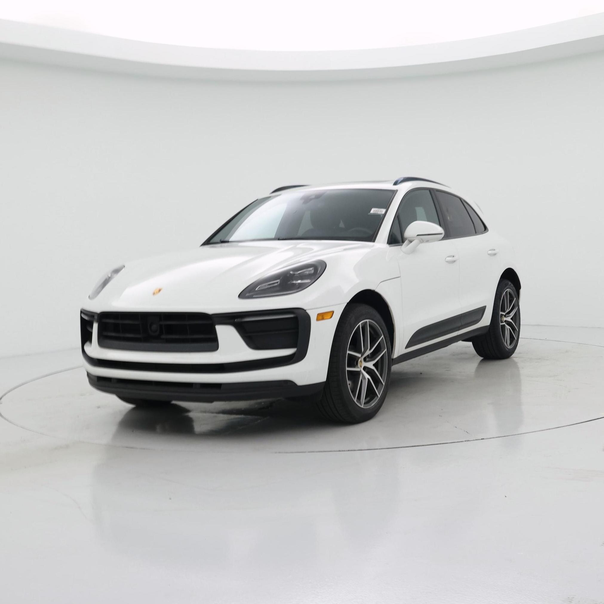 Thumbnail: 2023 Porsche Macan - 4