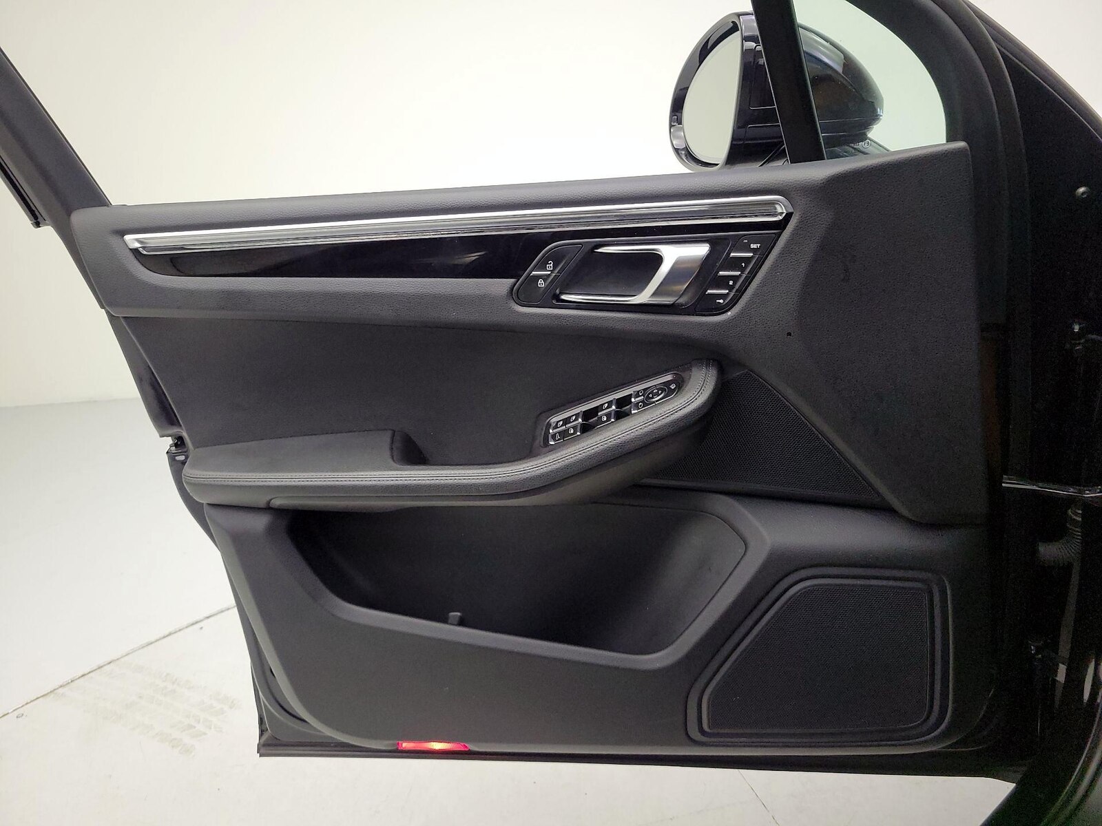 2023 Porsche Macan Base - Photo 13
