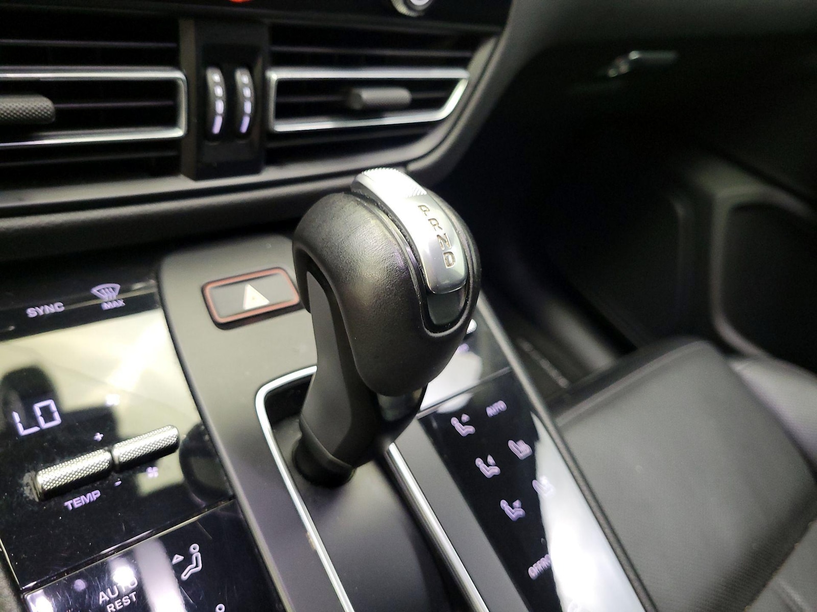 2023 Porsche Macan Base - Photo 19