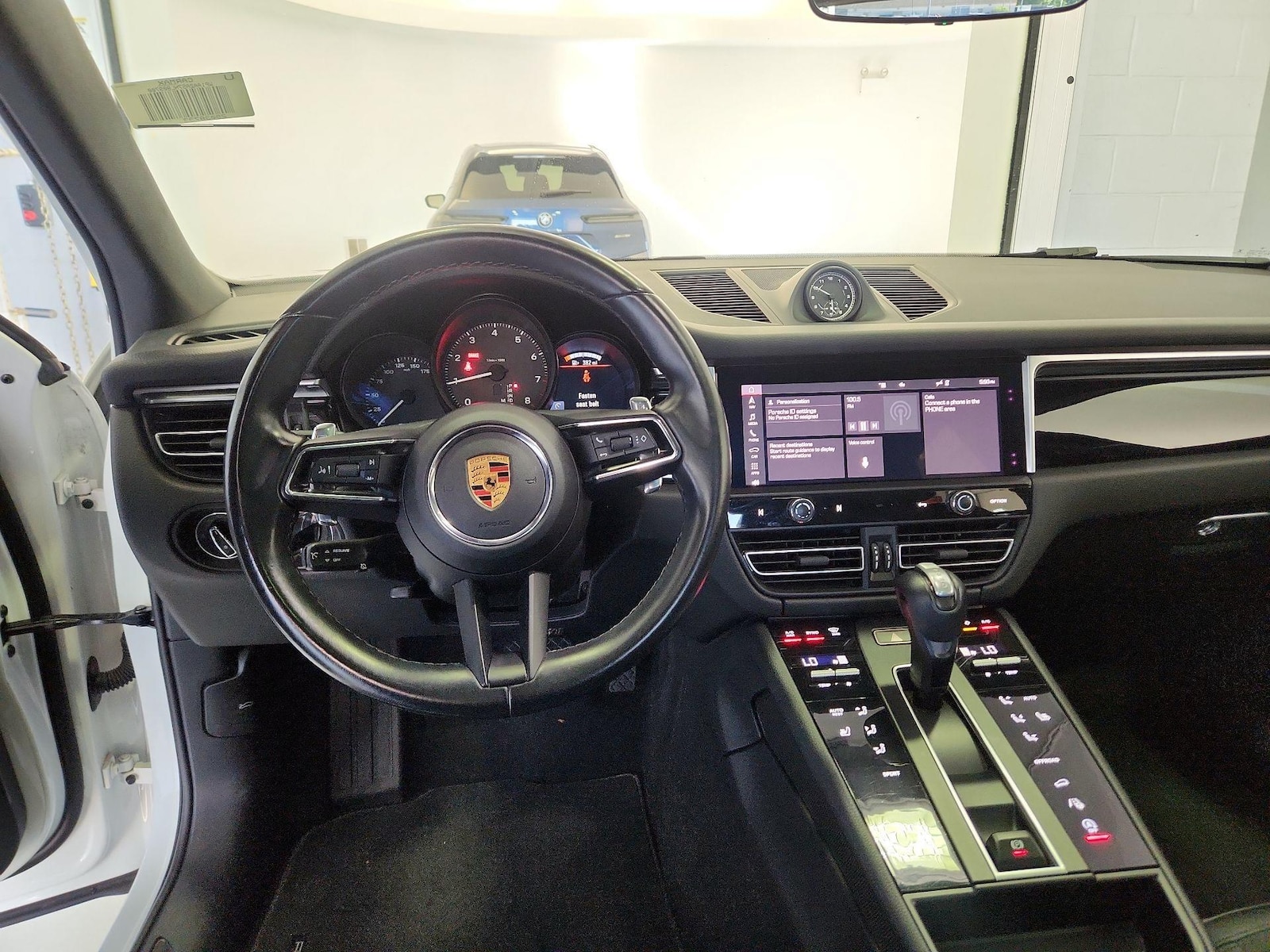 2022 Porsche Macan Base - Photo 10