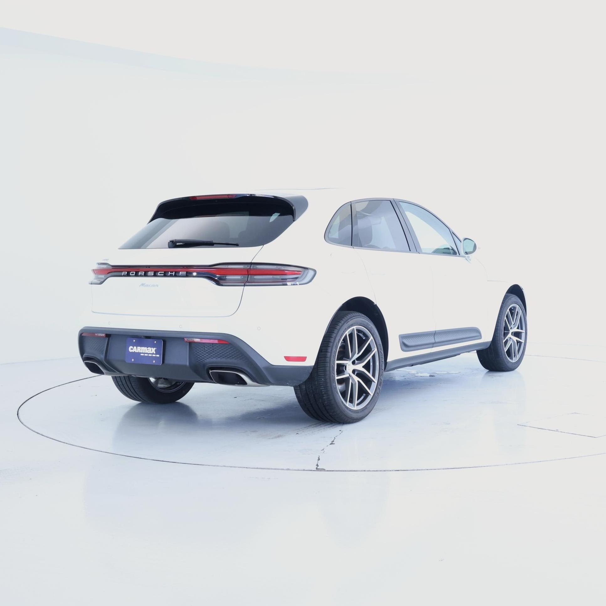 Thumbnail: 2022 Porsche Macan - 8