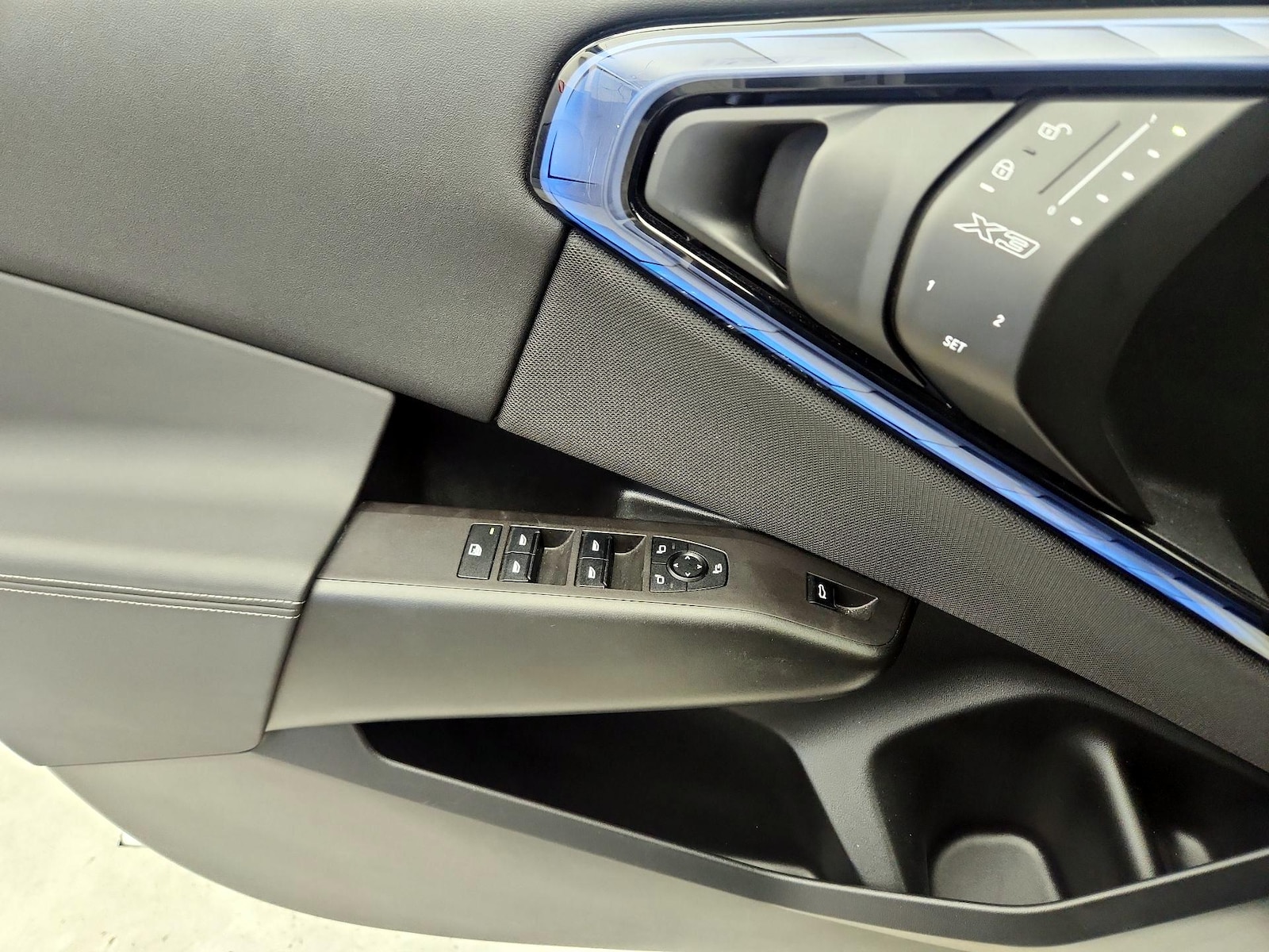 2025 BMW X3 30 - Photo 13