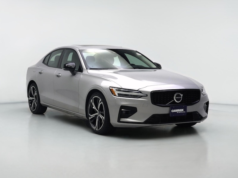 2023 Volvo S60 B5 Core Dark Theme
