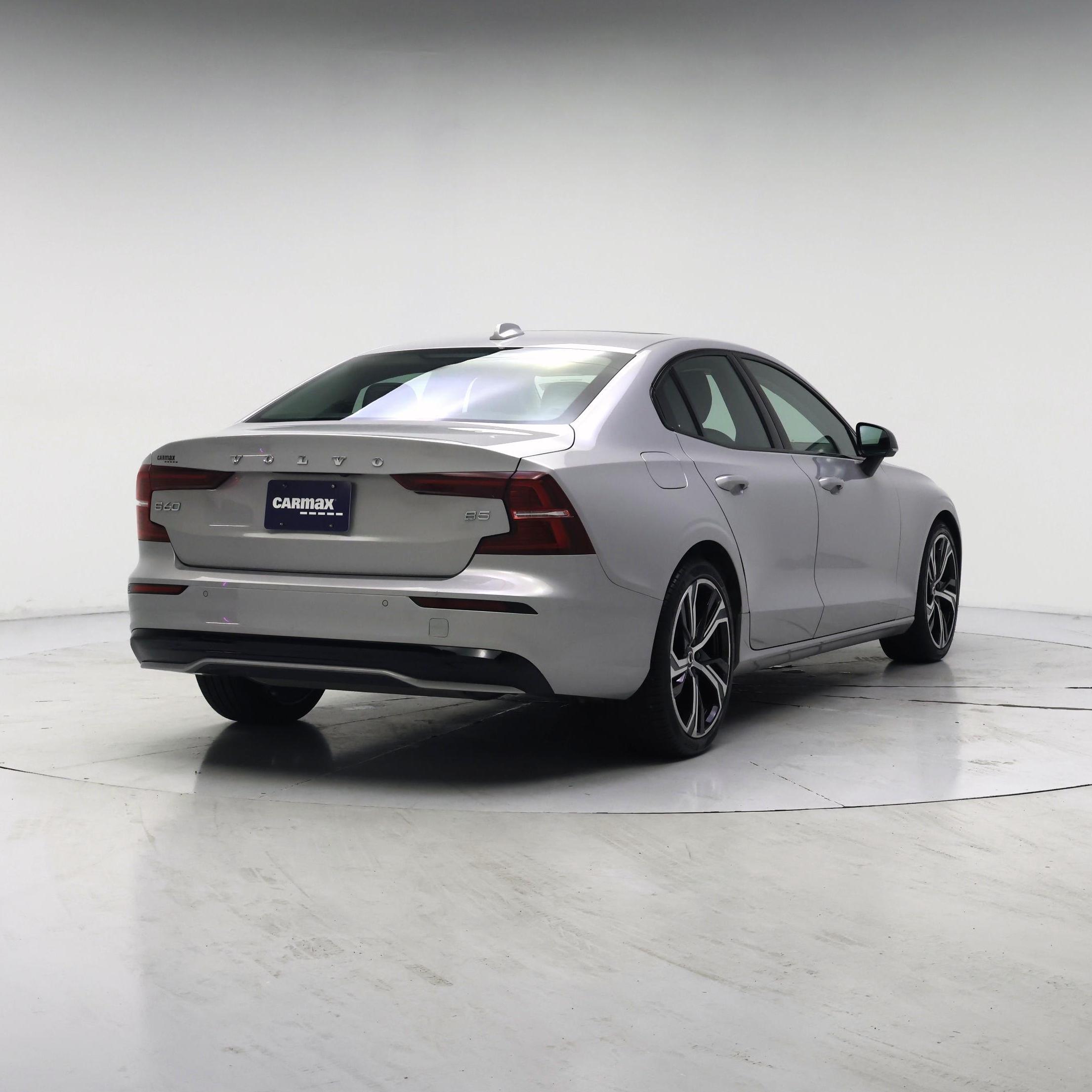 Thumbnail: 2023 Volvo S60 - 8