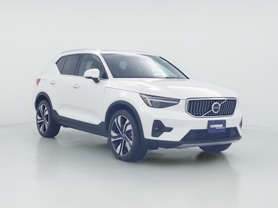 2024 Volvo XC40 B5 Plus Bright Theme