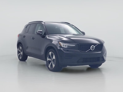 2024 Volvo XC40 B5 Core Dark Theme