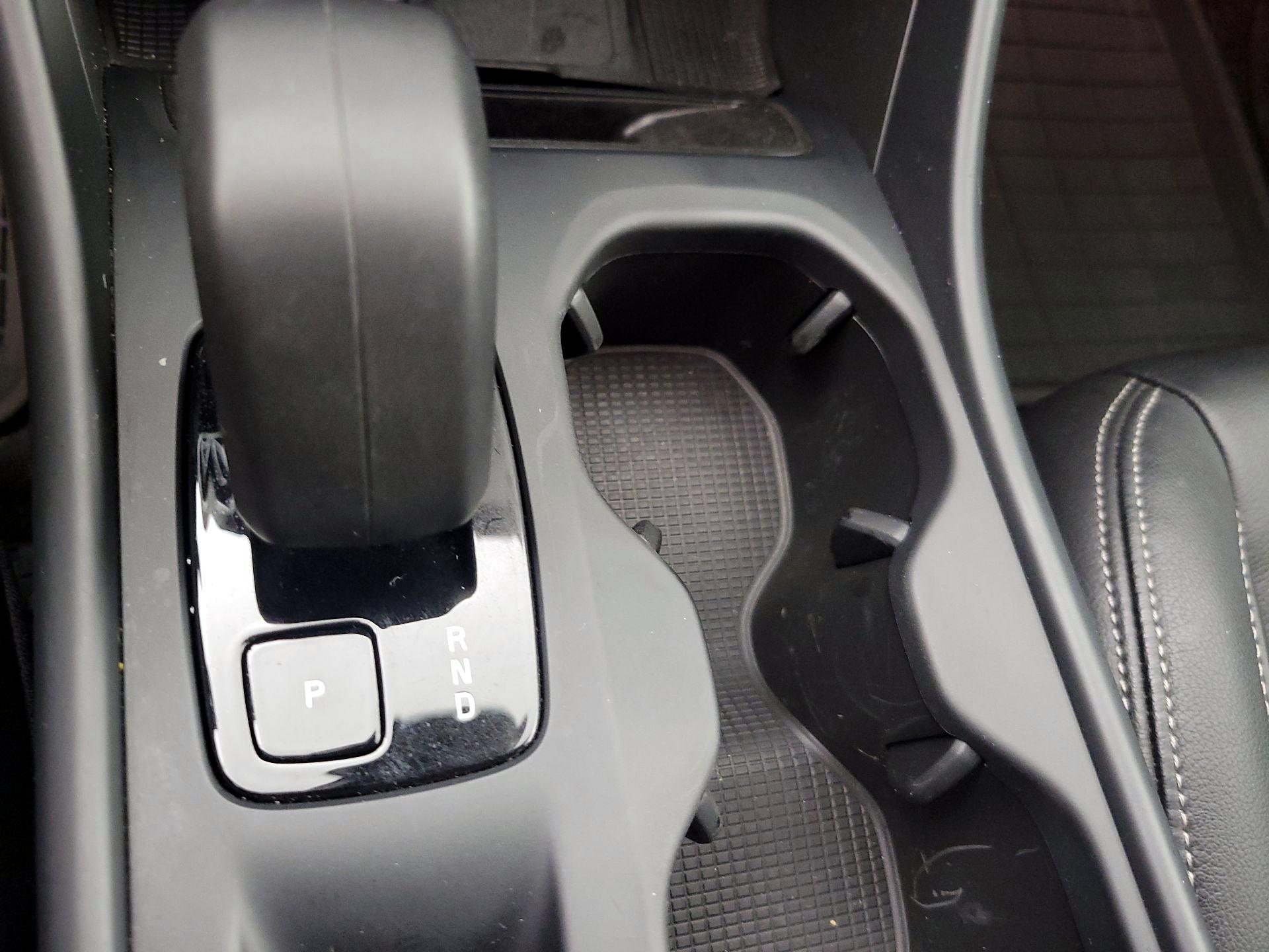 Thumbnail: 2024 Volvo XC40 - 18