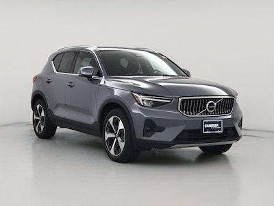 2023 Volvo XC40 B4 Plus Bright Theme
