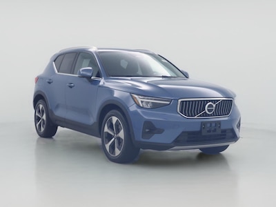 2023 Volvo XC40 B5 Plus Bright Theme