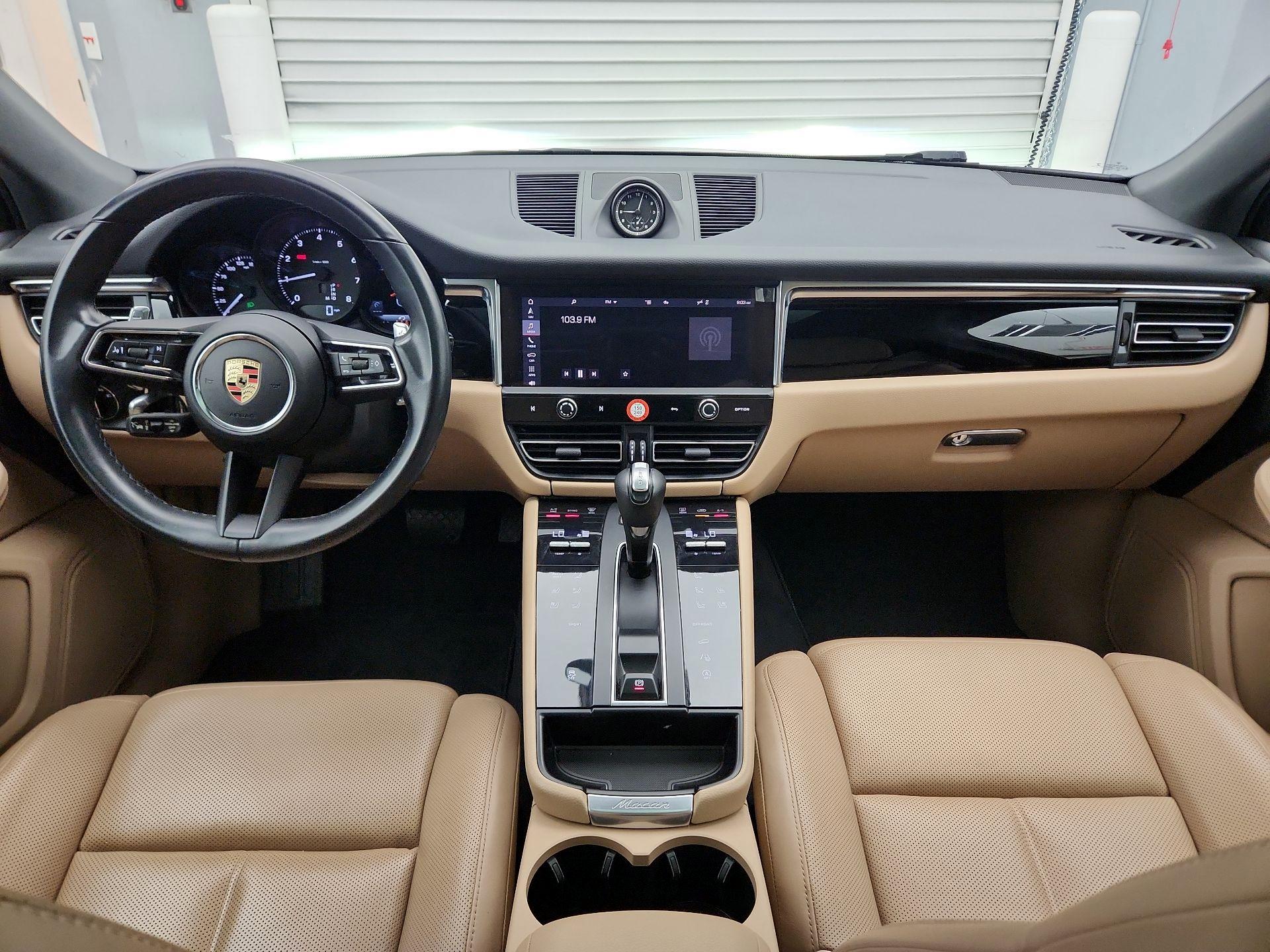 Thumbnail: 2023 Porsche Macan - 9