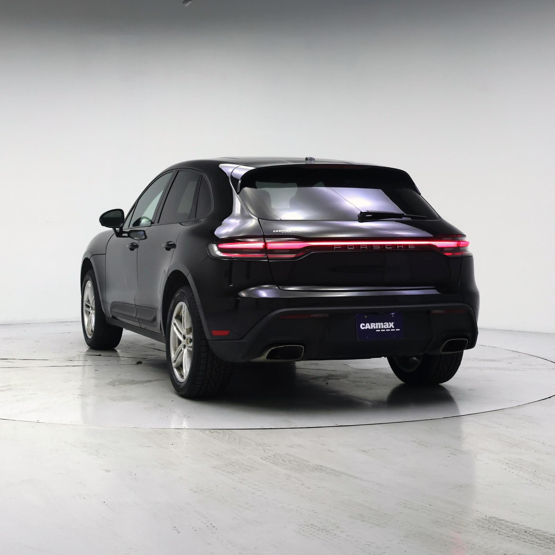 Thumbnail: 2023 Porsche Macan - 2