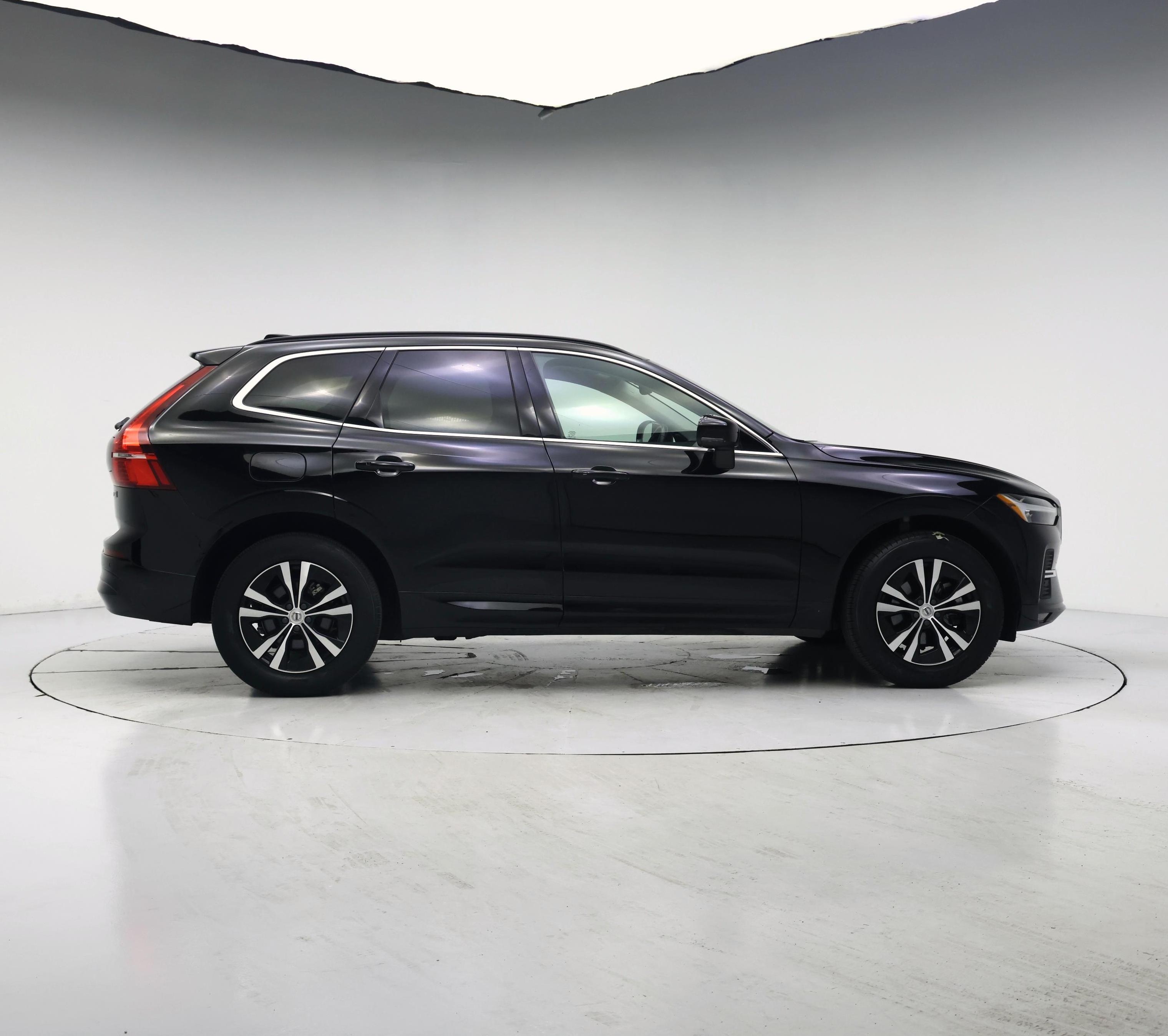 Thumbnail: 2023 Volvo XC60 - 7