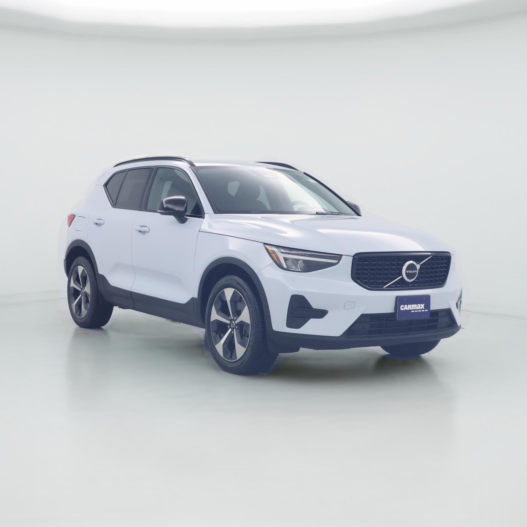Thumbnail: 2024 Volvo XC40 - 1