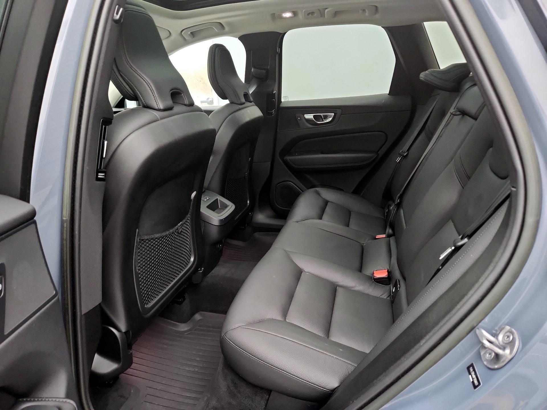 Thumbnail: 2023 Volvo XC60 - 20