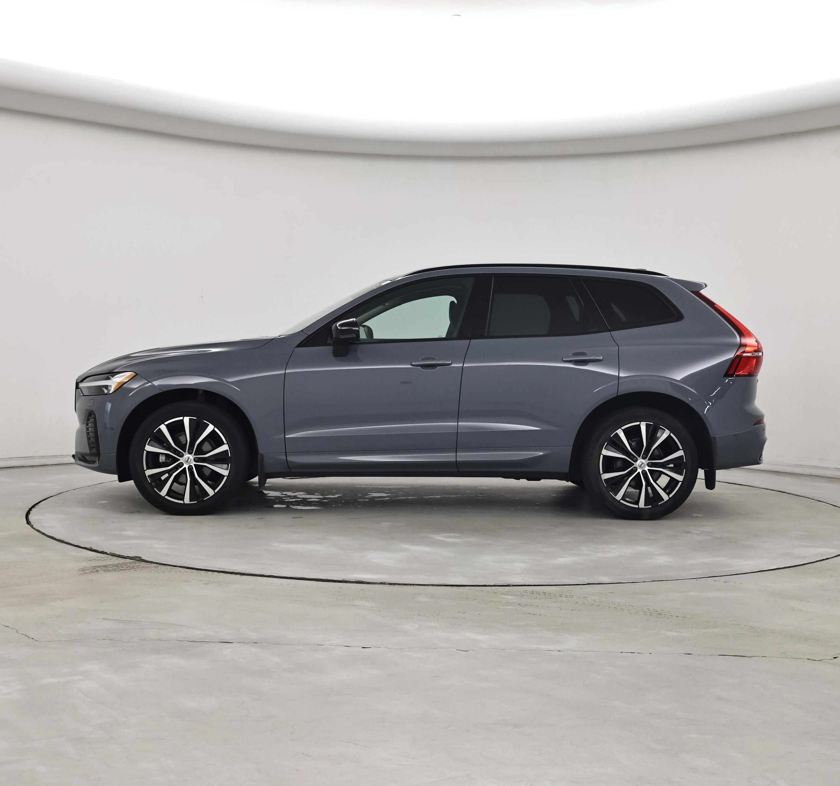 Thumbnail: 2023 Volvo XC60 - 3