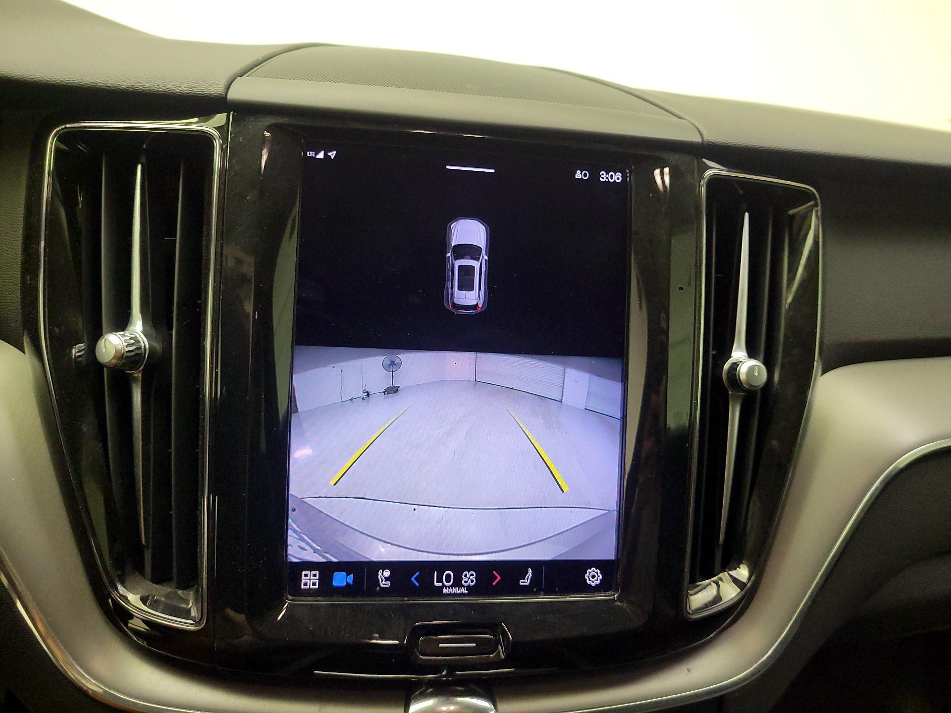 Thumbnail: 2023 Volvo XC60 - 15