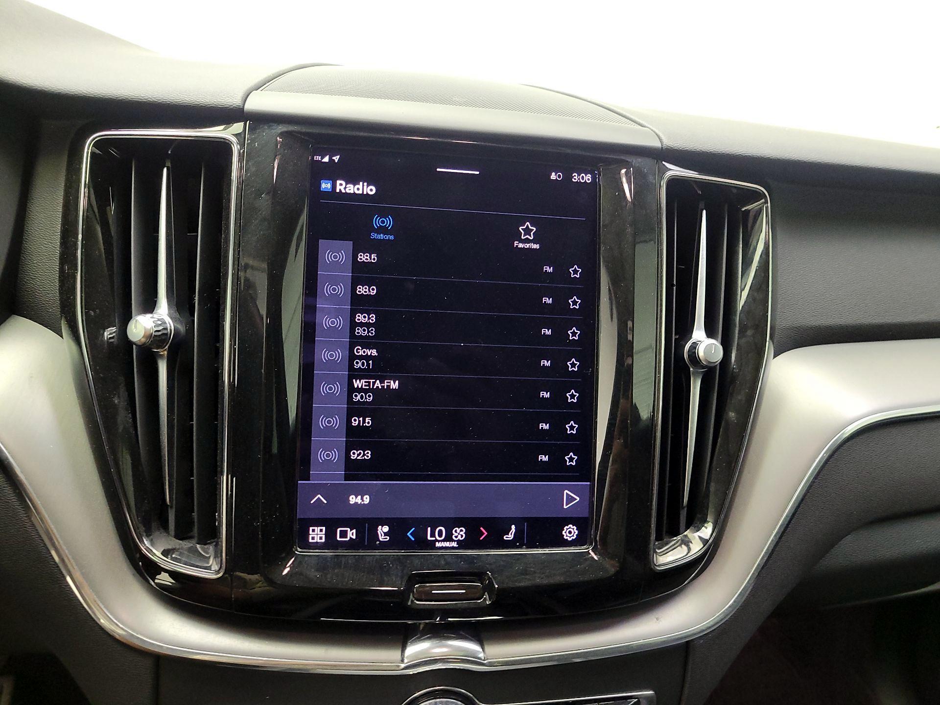 Thumbnail: 2023 Volvo XC60 - 16