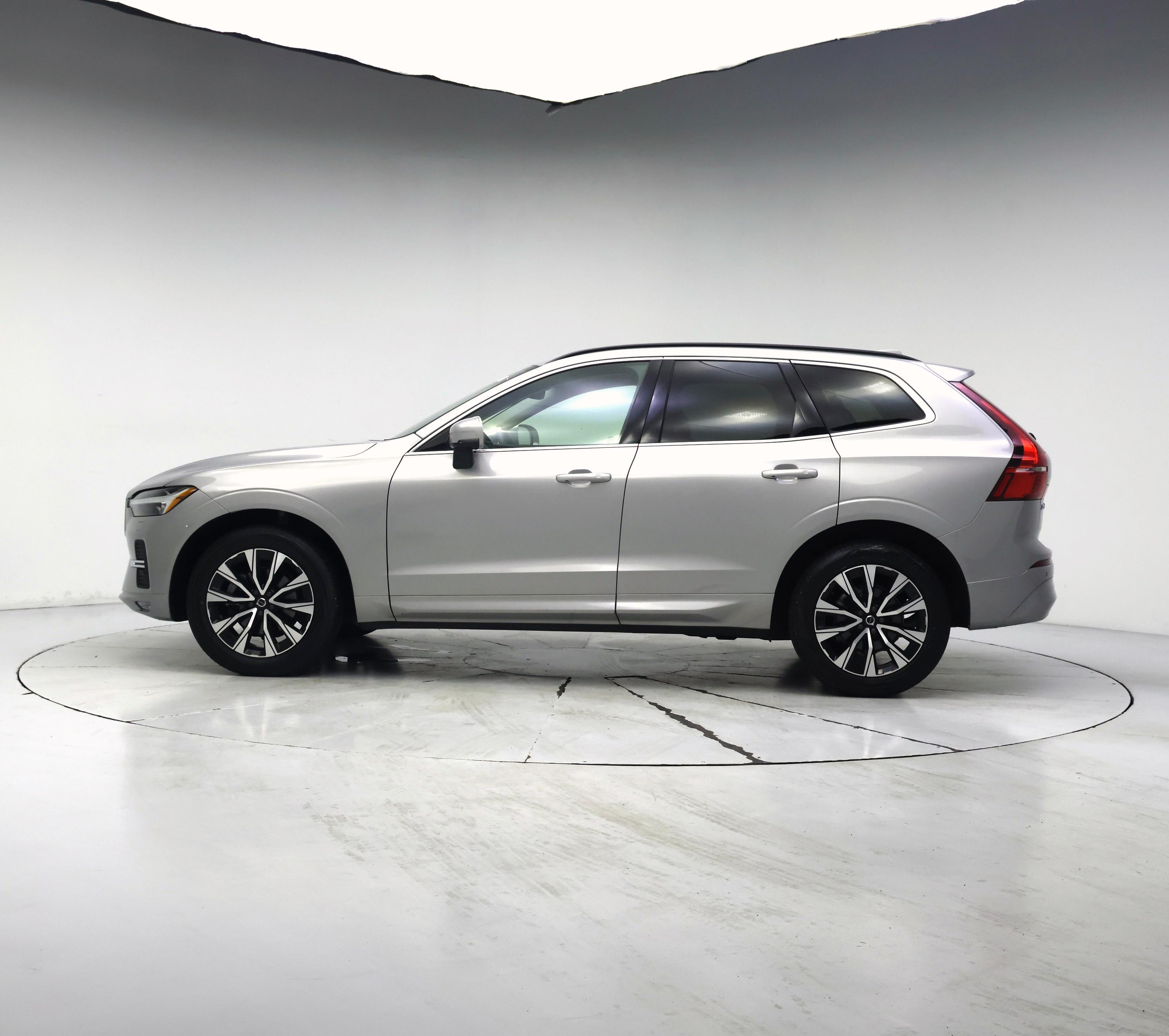 Thumbnail: 2023 Volvo XC60 - 3