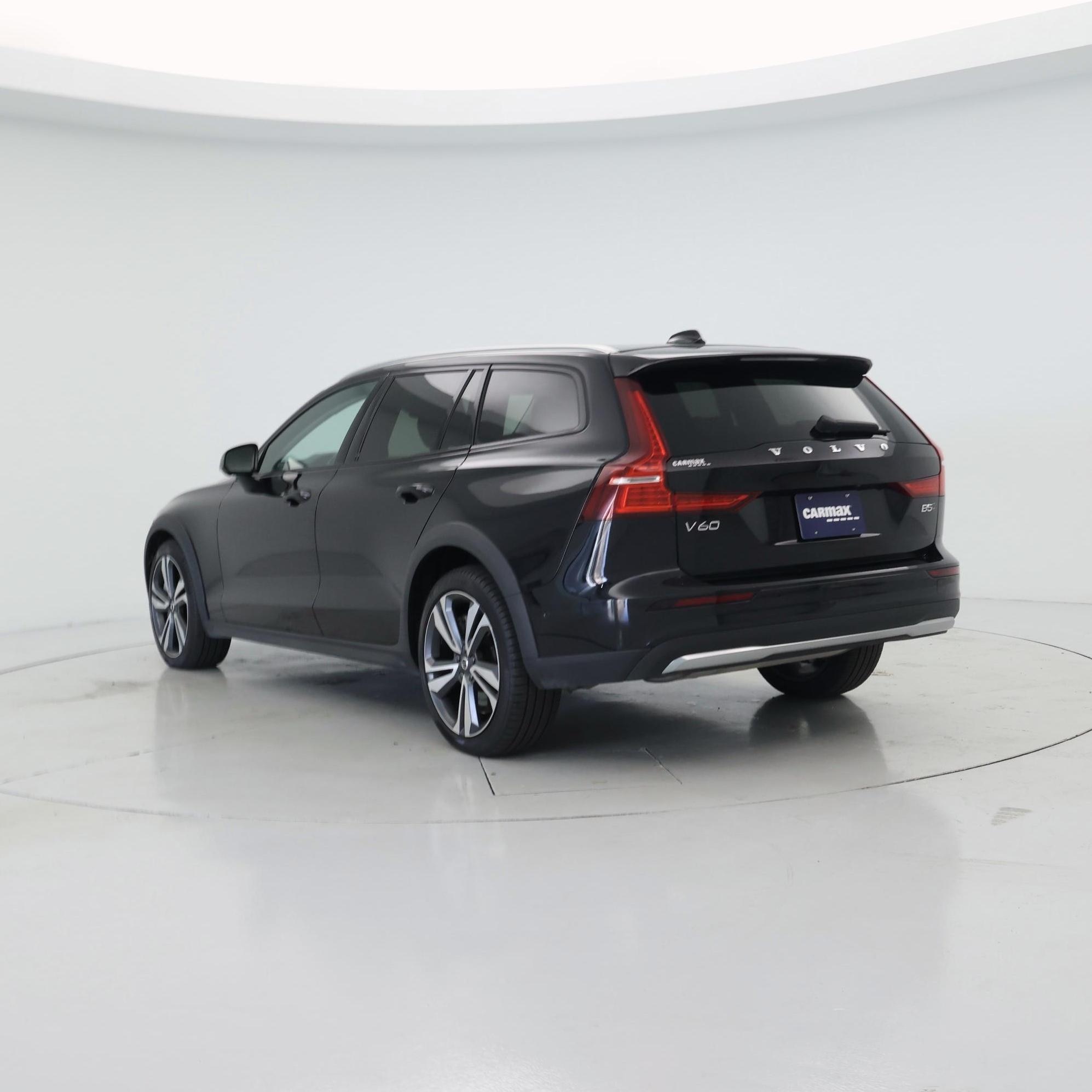Thumbnail: 2025 Volvo S60 - 2