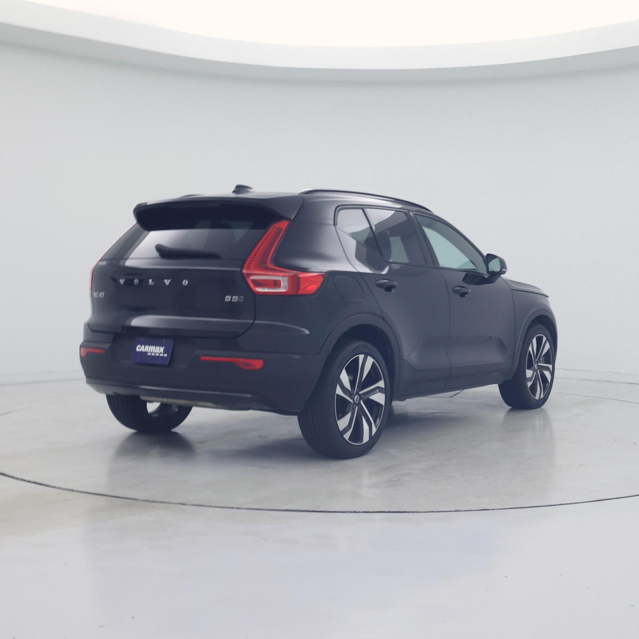 Thumbnail: 2023 Volvo XC40 - 8