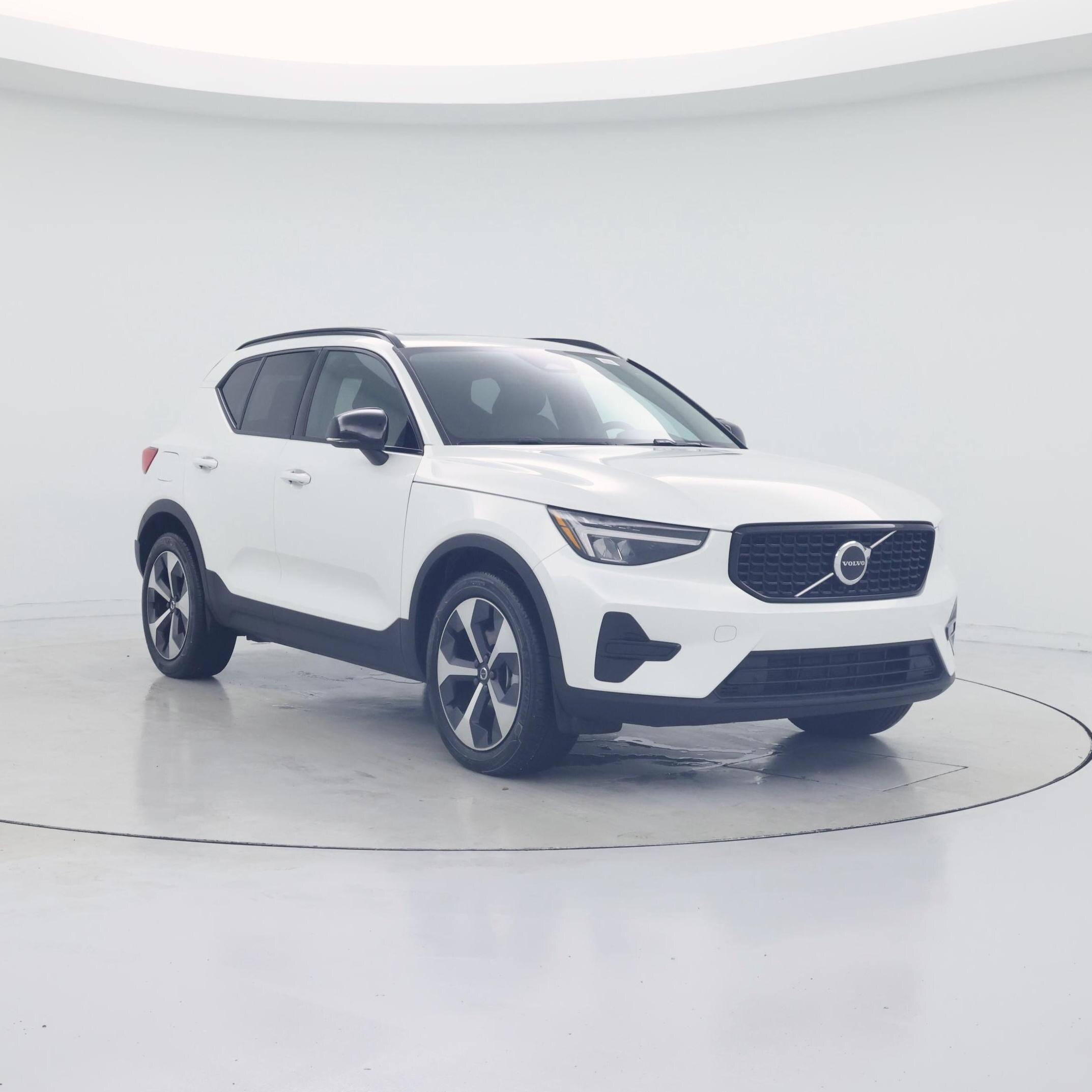 White 2024 Volvo XC40 SUV / Crossover All-Wheel Drive Automatic