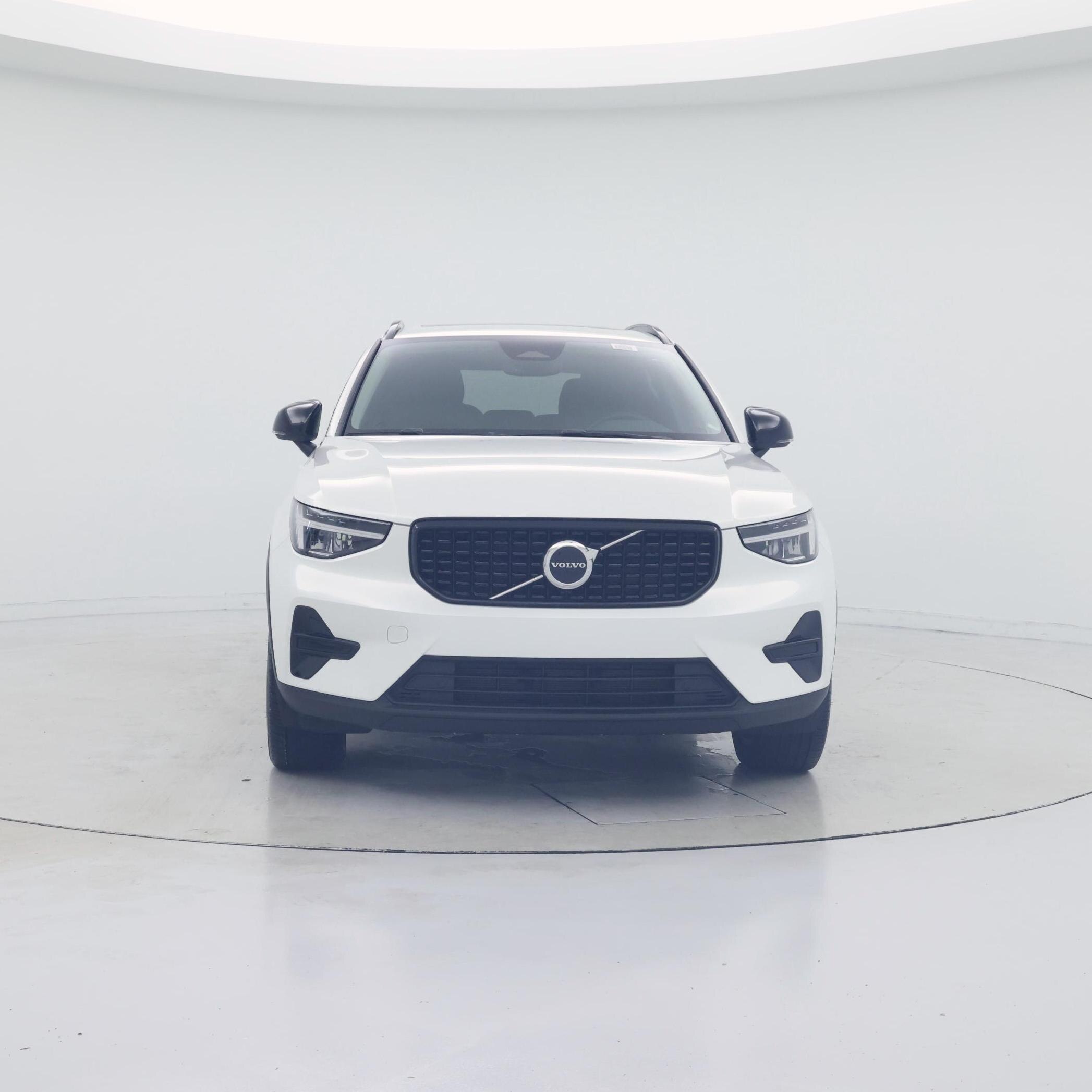 Thumbnail: 2024 Volvo XC40 - 5
