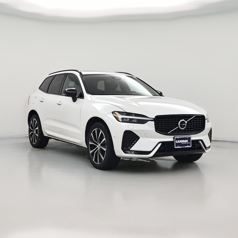 2023 Volvo XC60 B5 Plus Dark Theme