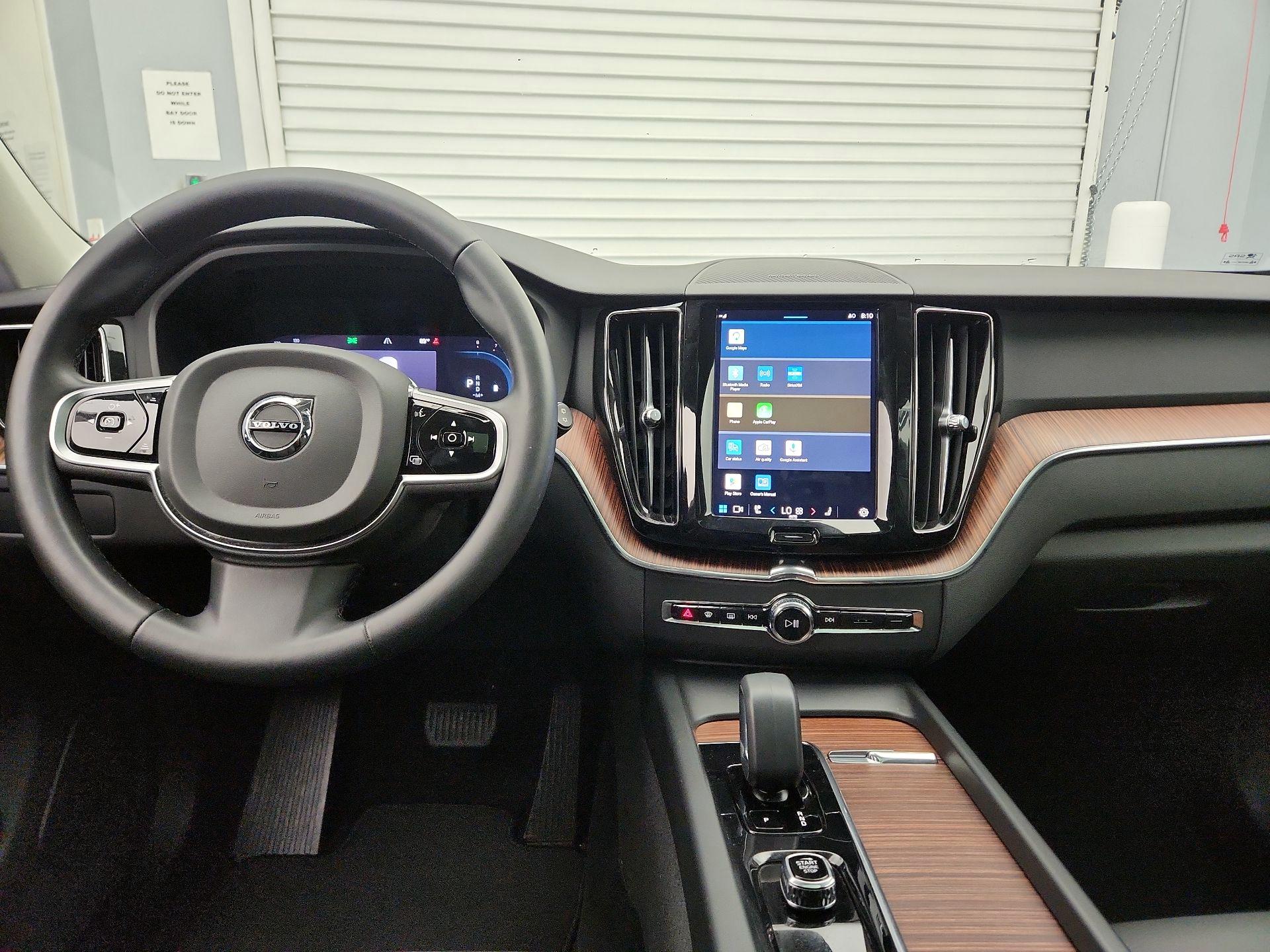 Thumbnail: 2023 Volvo XC60 - 9