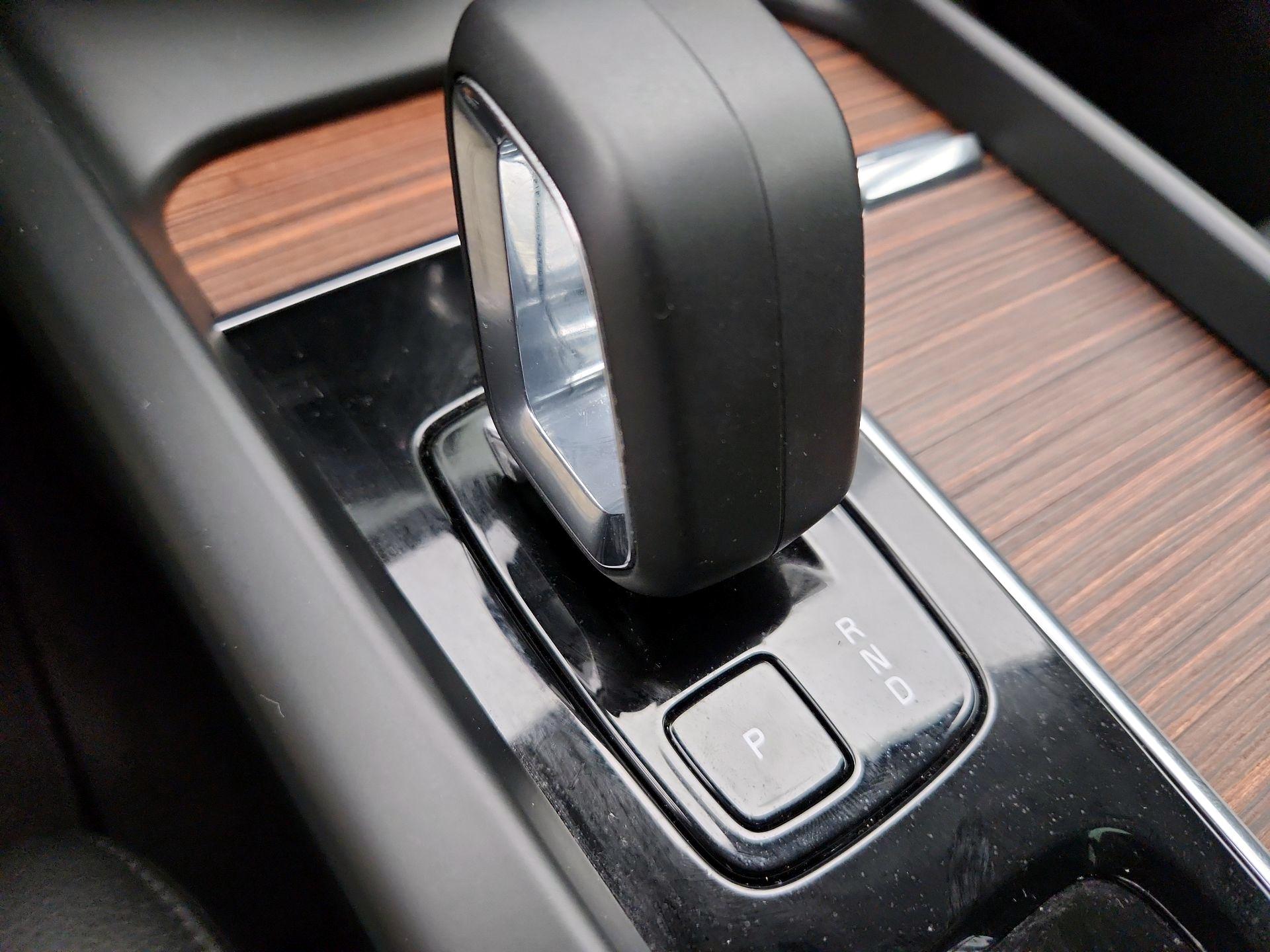 Thumbnail: 2023 Volvo XC60 - 17
