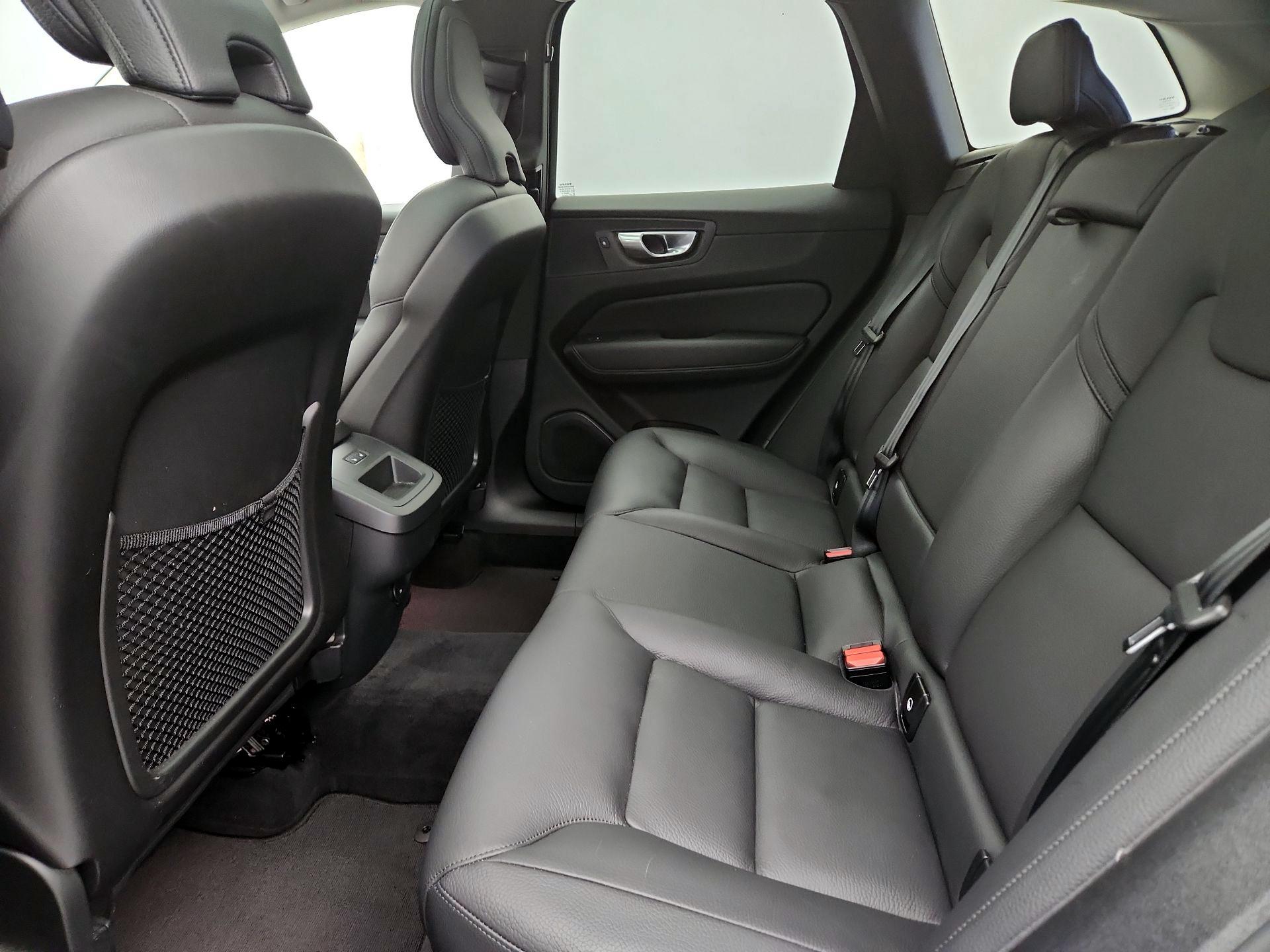 Thumbnail: 2023 Volvo XC60 - 20