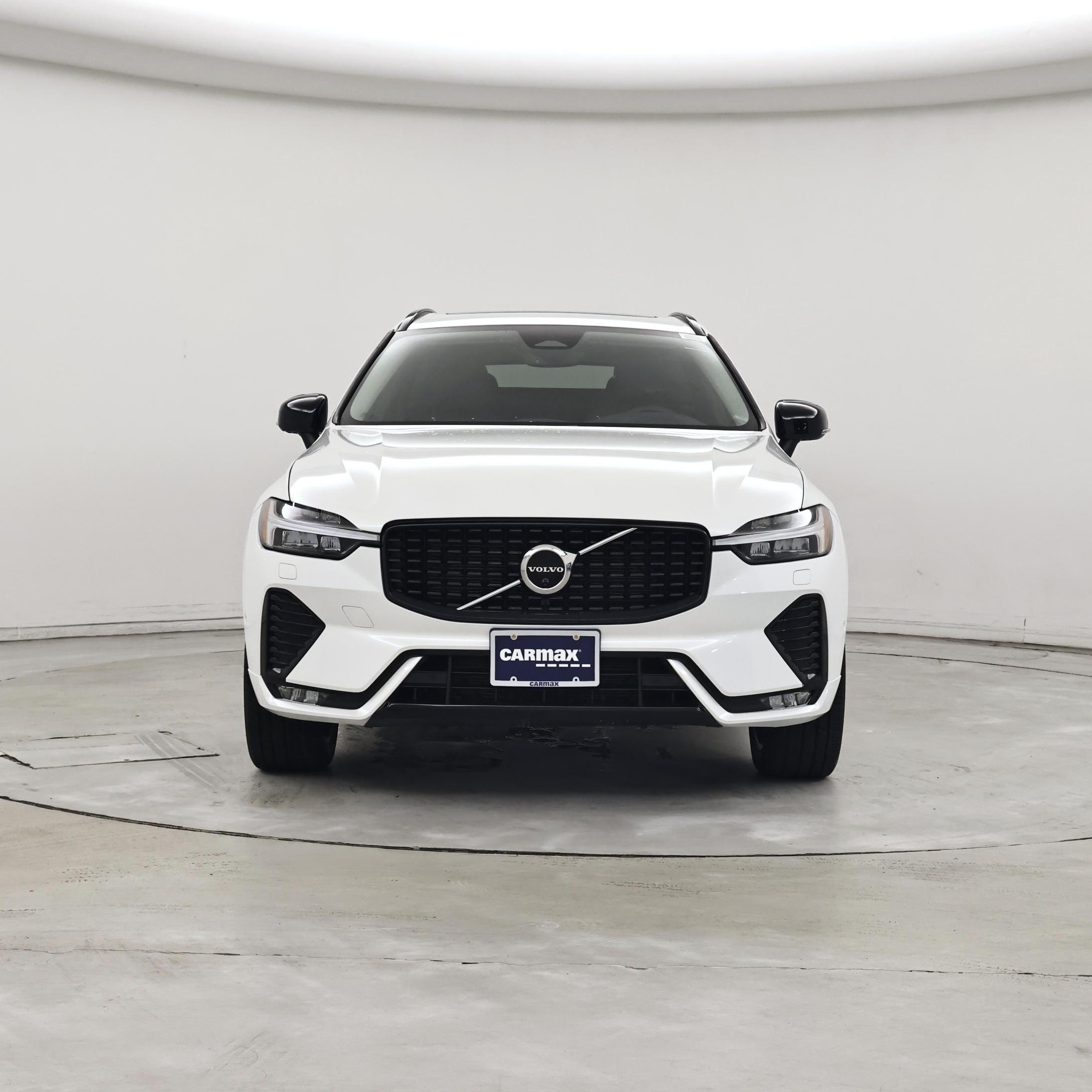 Thumbnail: 2023 Volvo XC60 - 5