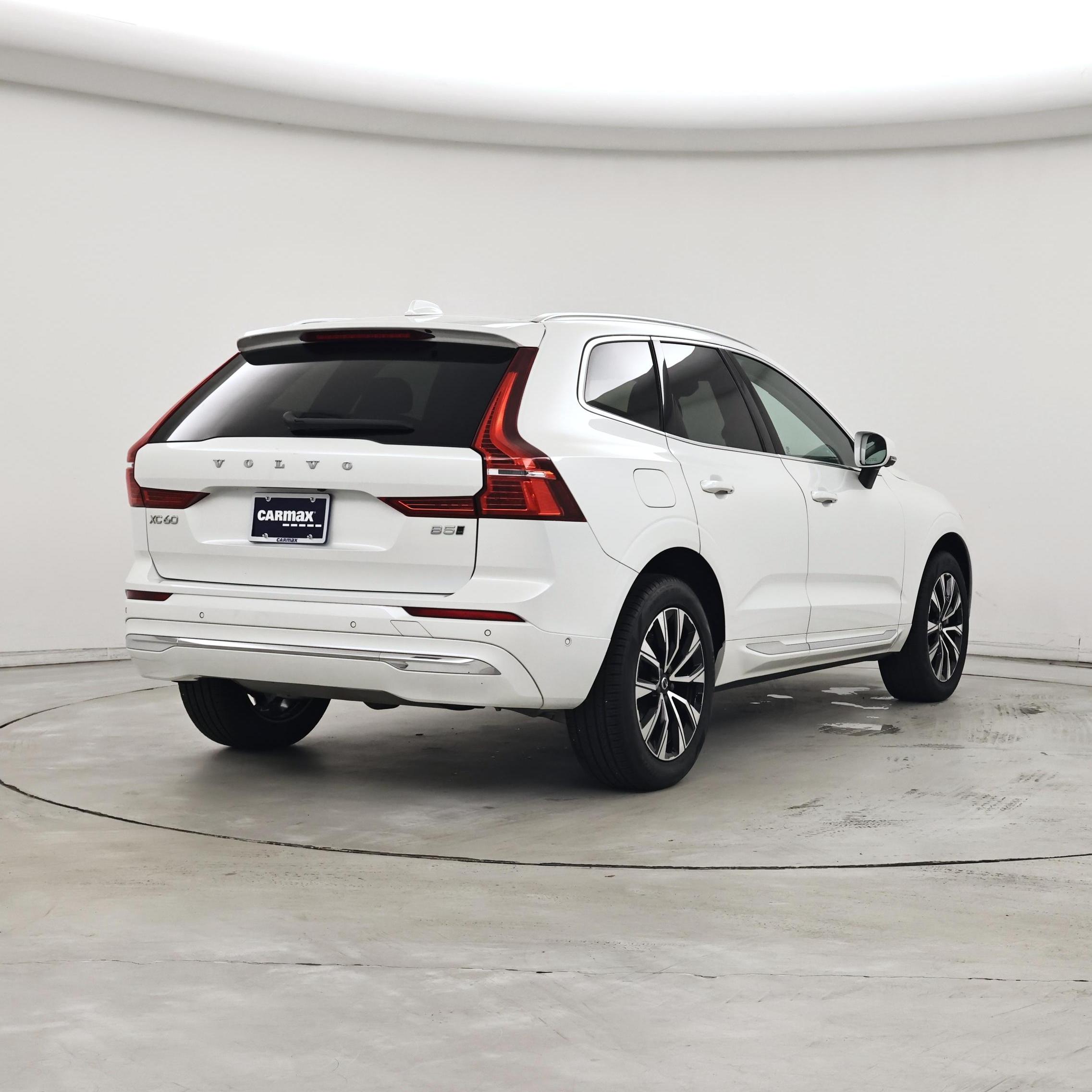 Thumbnail: 2023 Volvo XC60 - 8