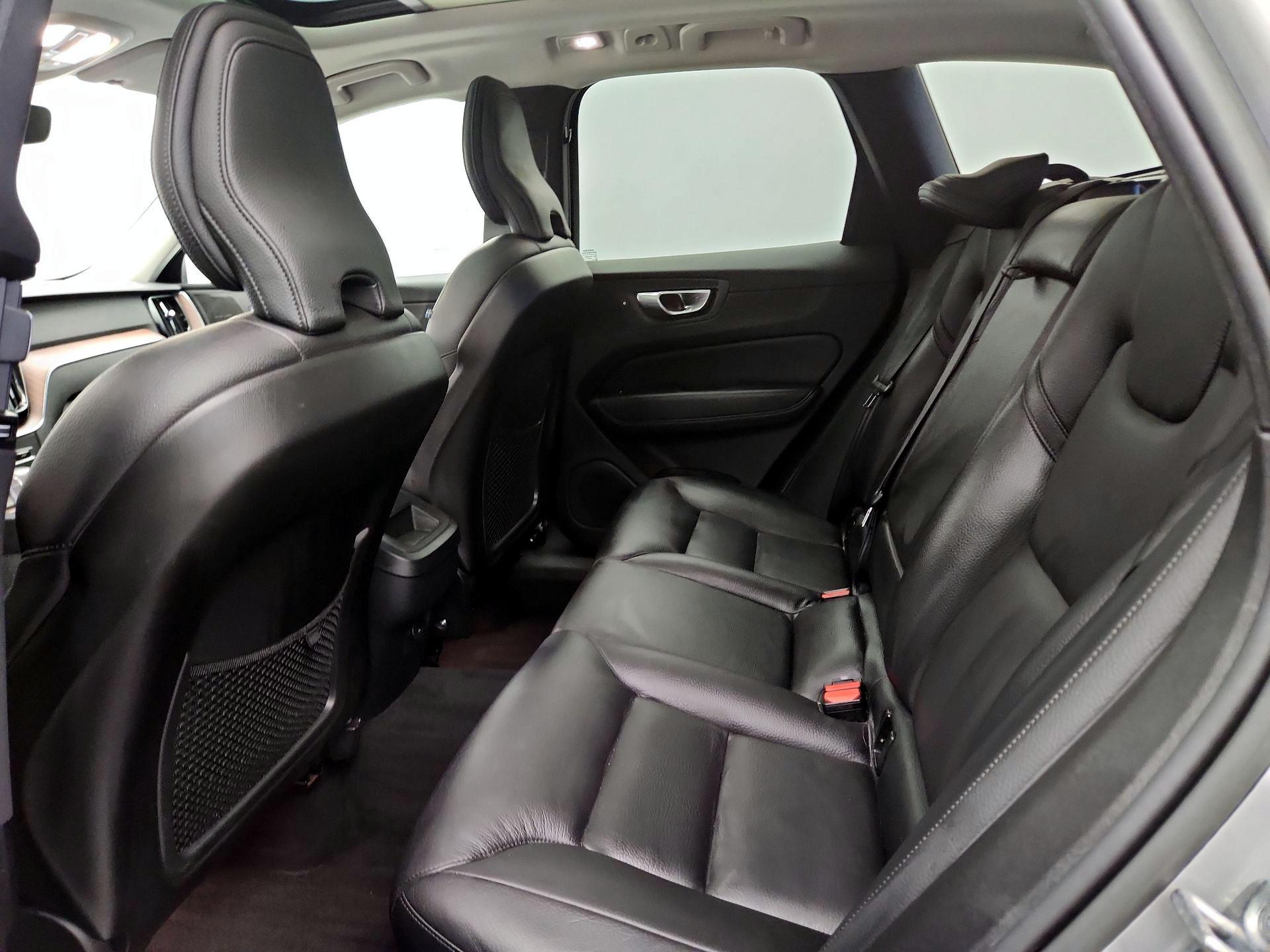 Thumbnail: 2023 Volvo XC60 - 20
