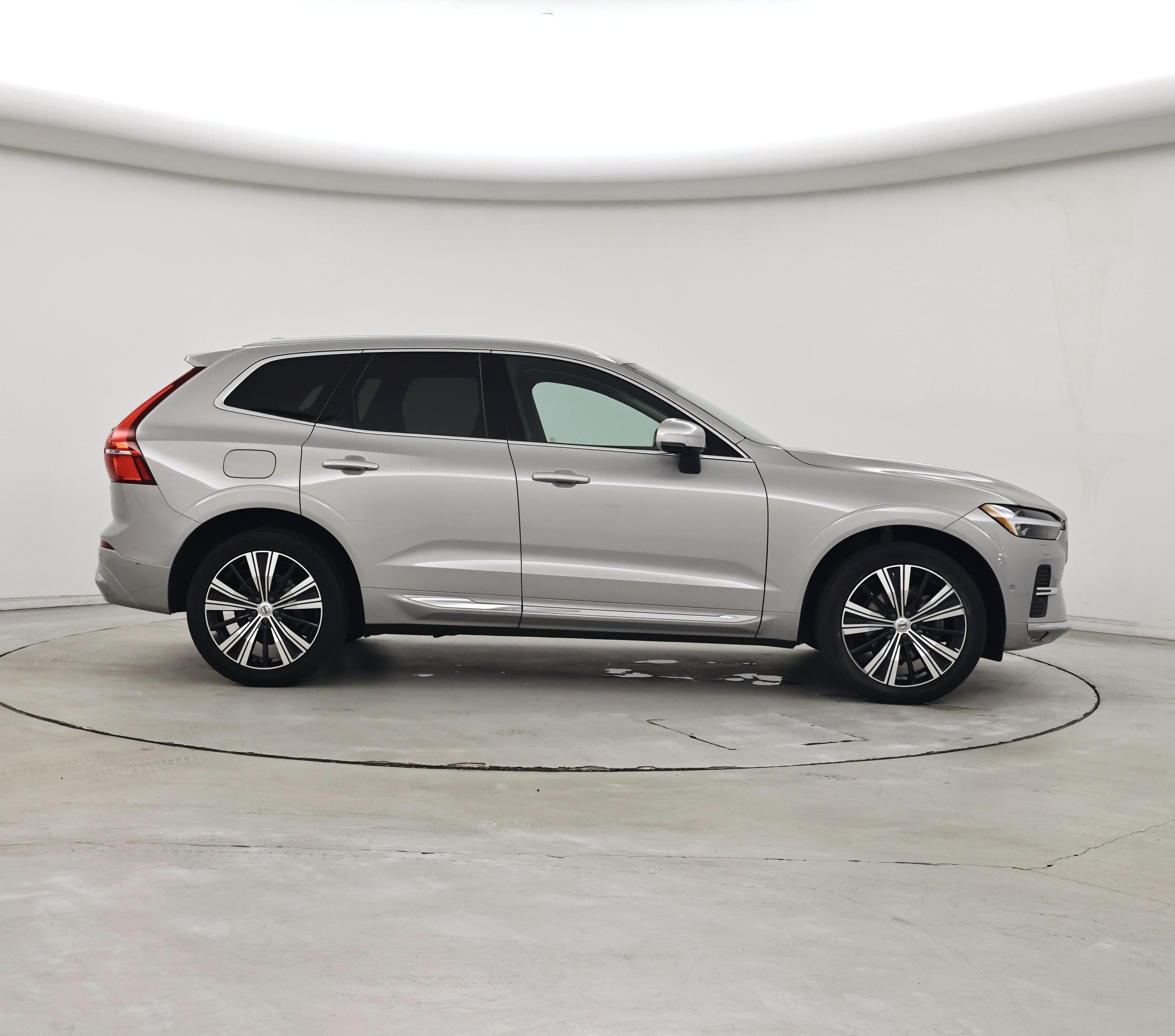 Thumbnail: 2023 Volvo XC60 - 7